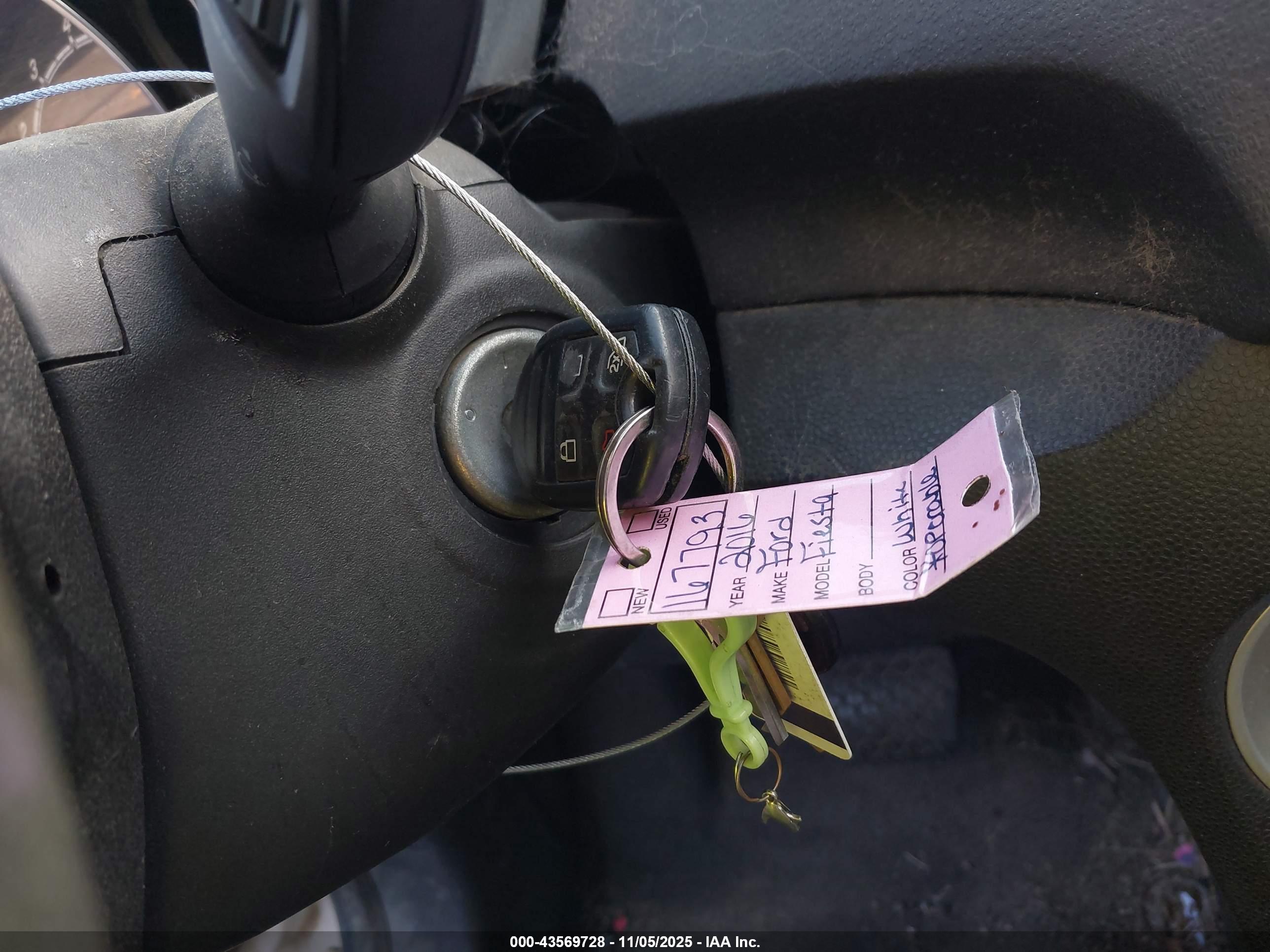 FORD FIESTA image 11