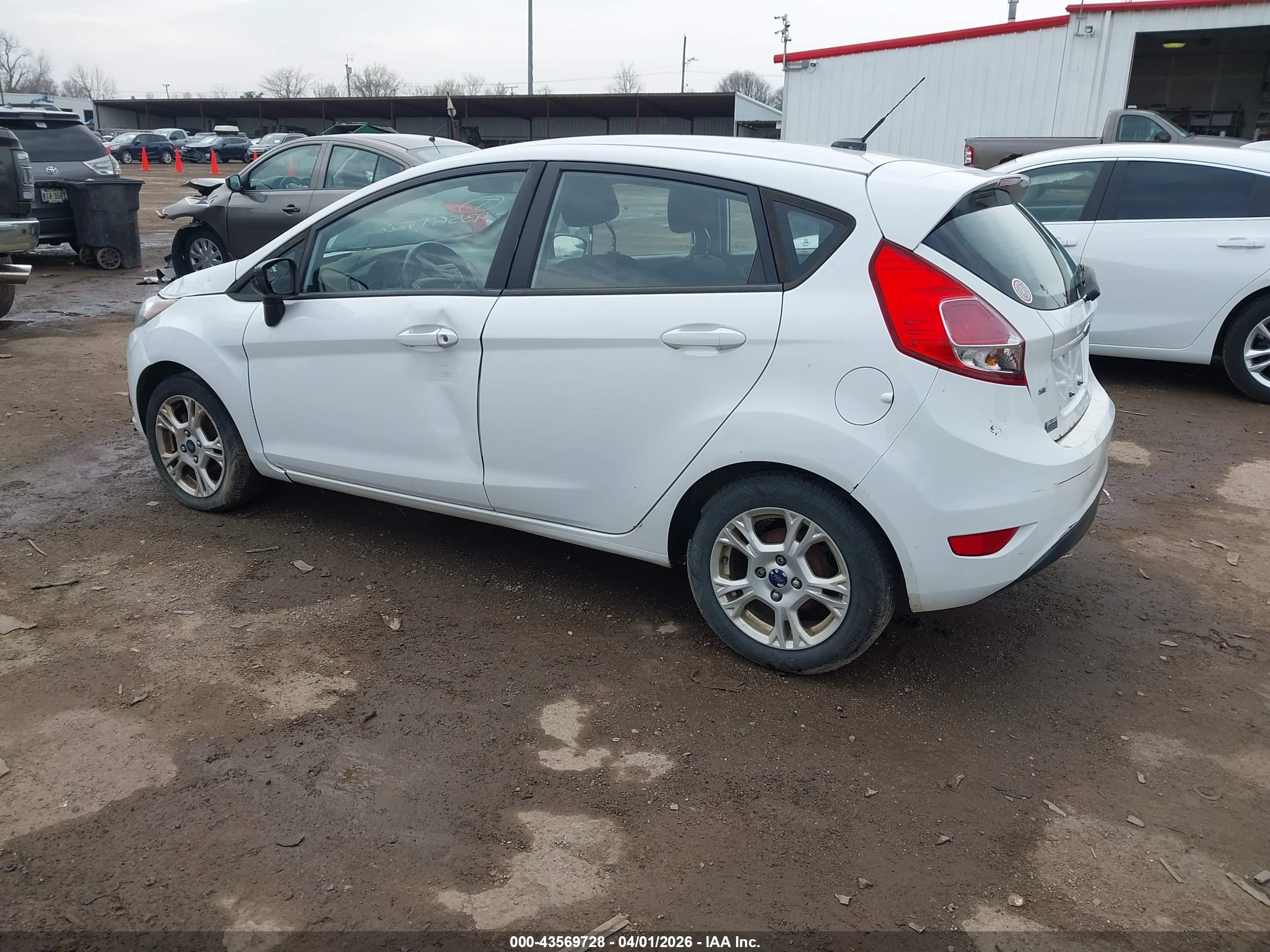FORD FIESTA image 3