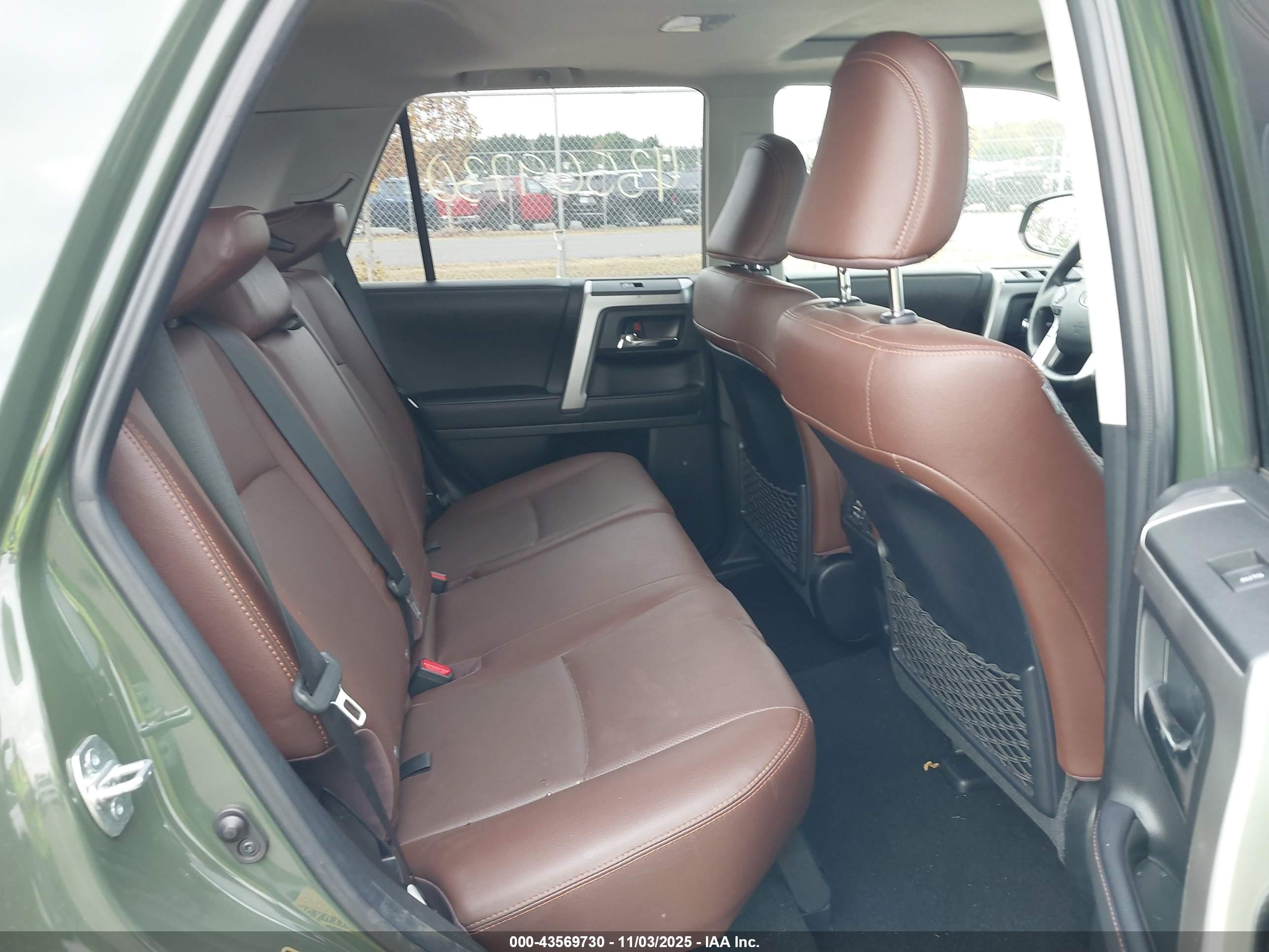 TOYOTA 4RUNNER image 8