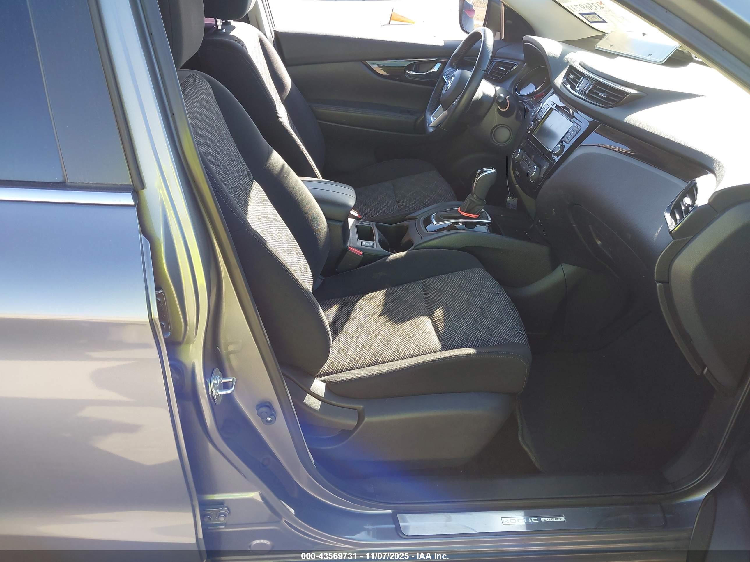 NISSAN ROGUE image 5
