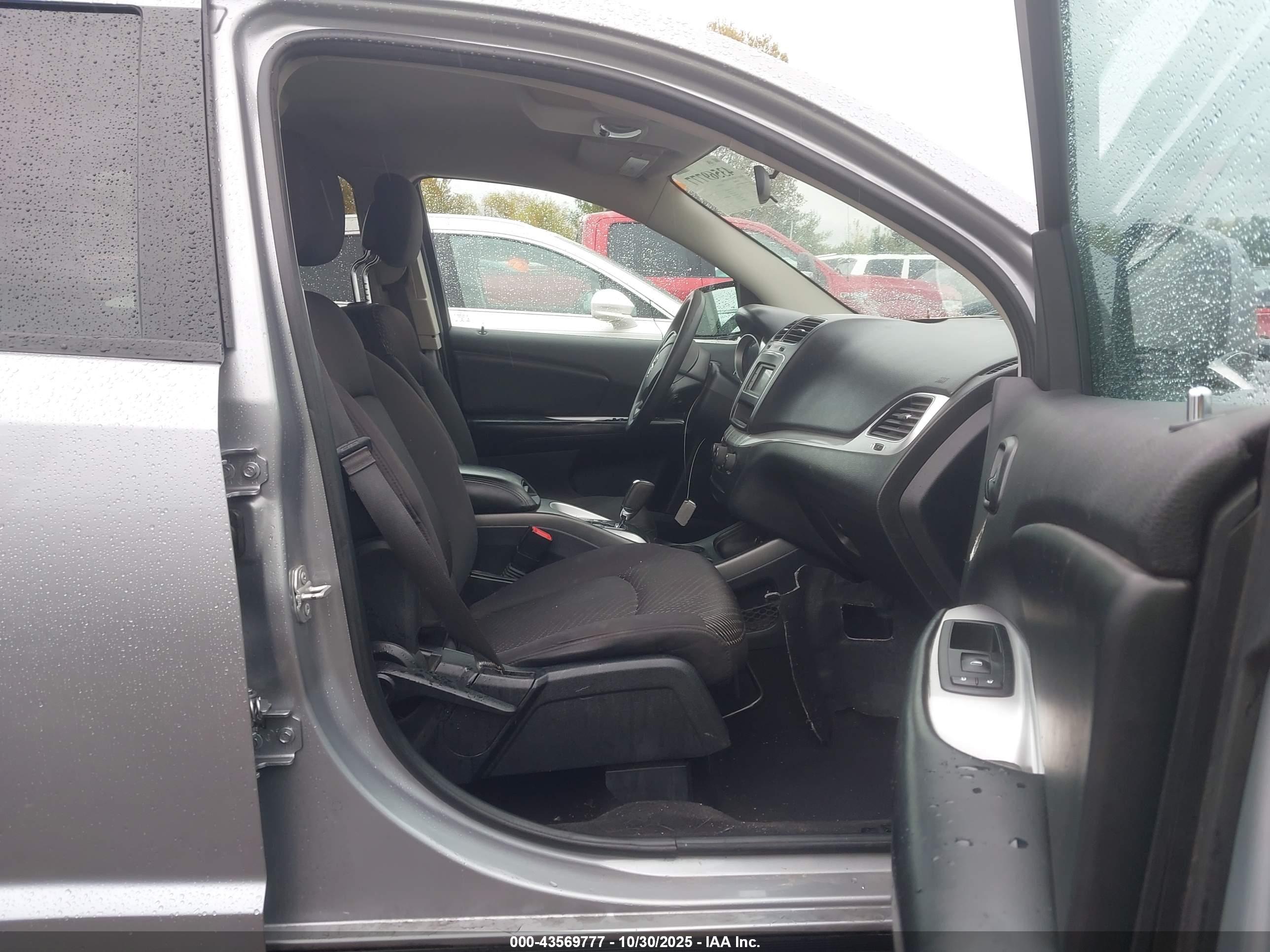 DODGE JOURNEY image 5