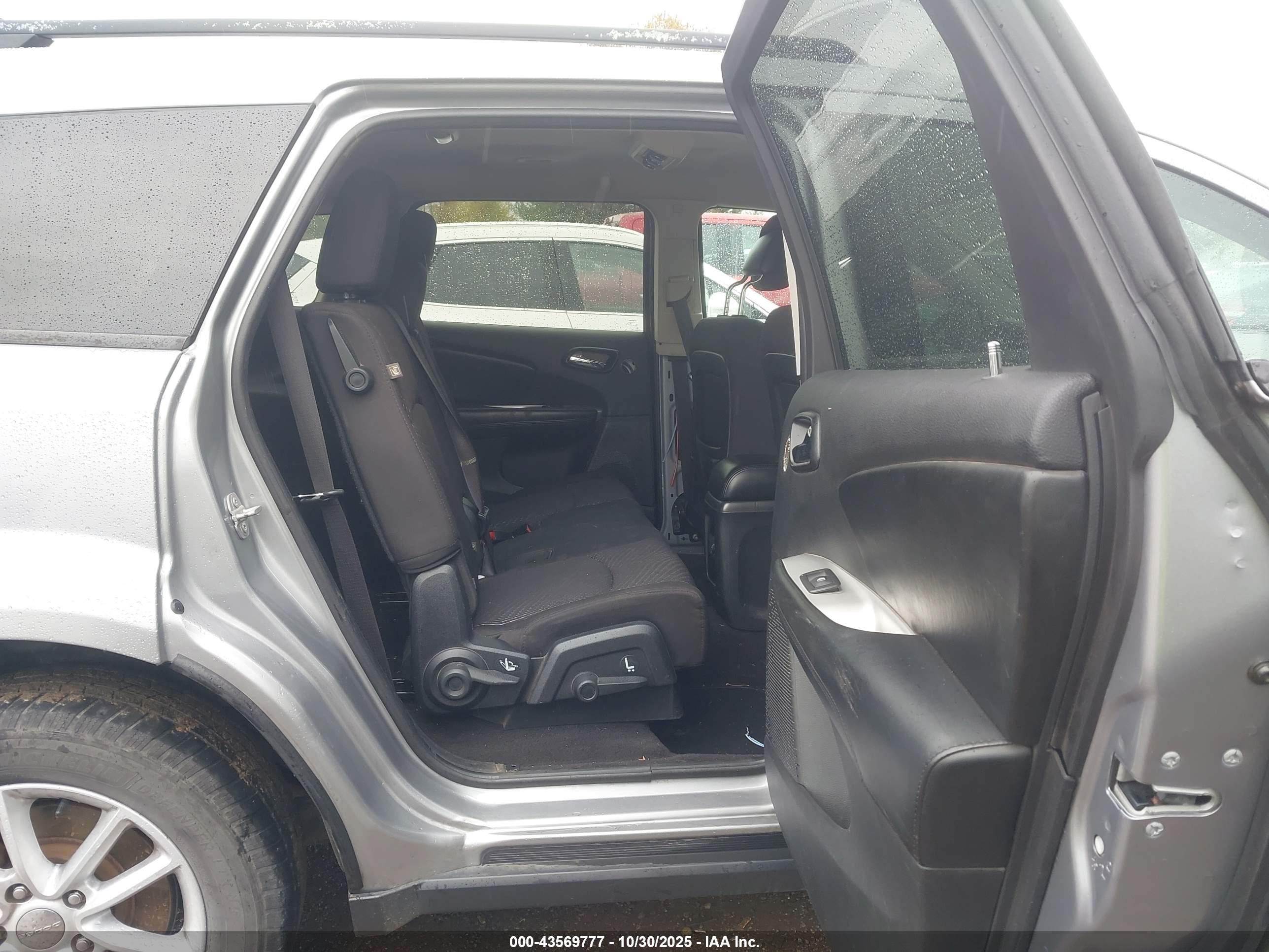 DODGE JOURNEY image 8