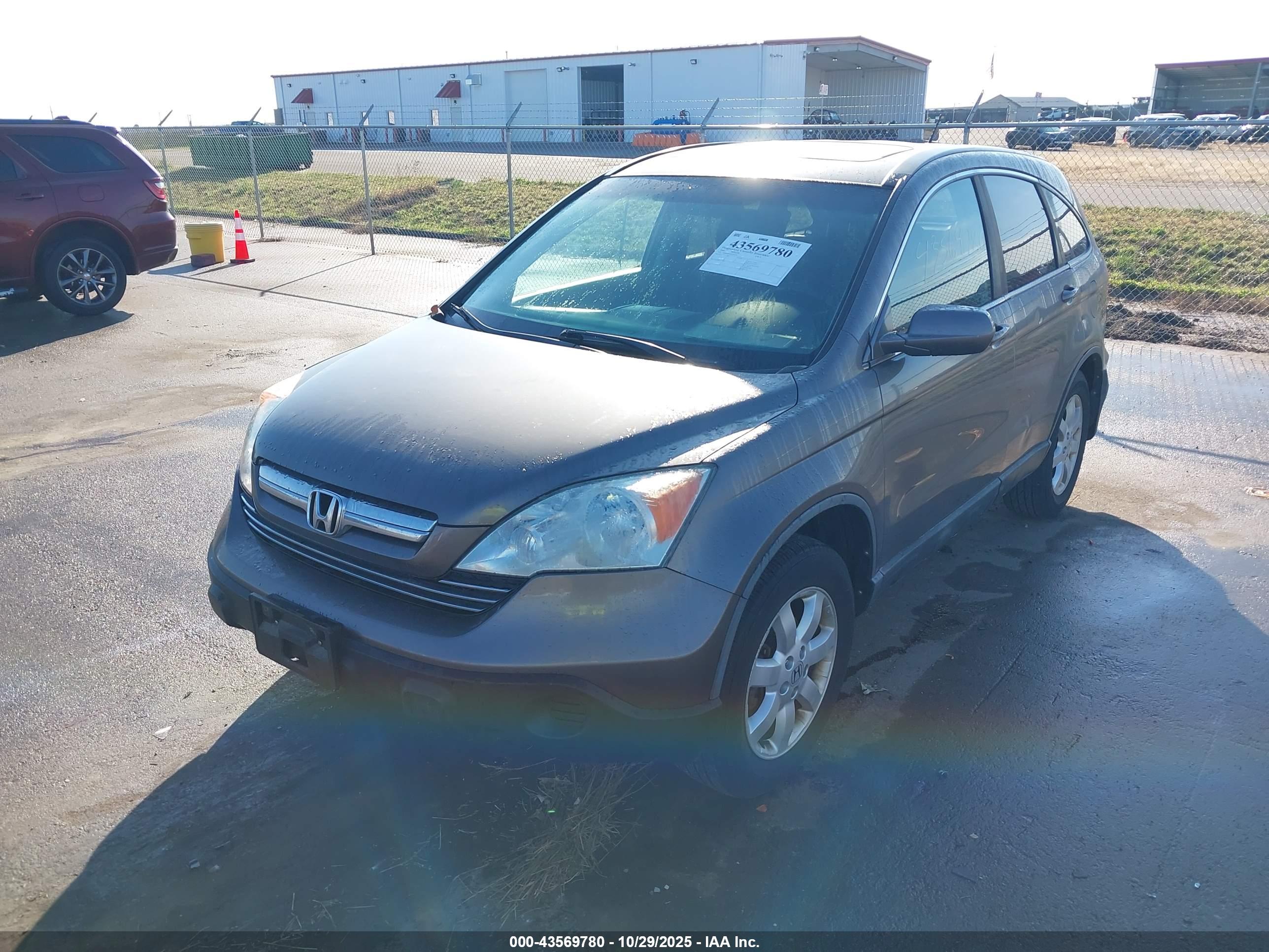 HONDA CR-V image 2