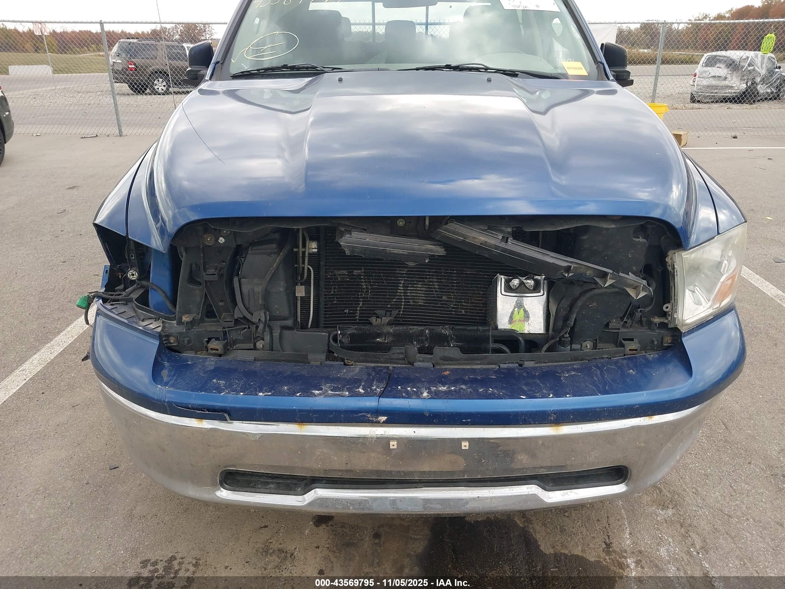 DODGE RAM image 6