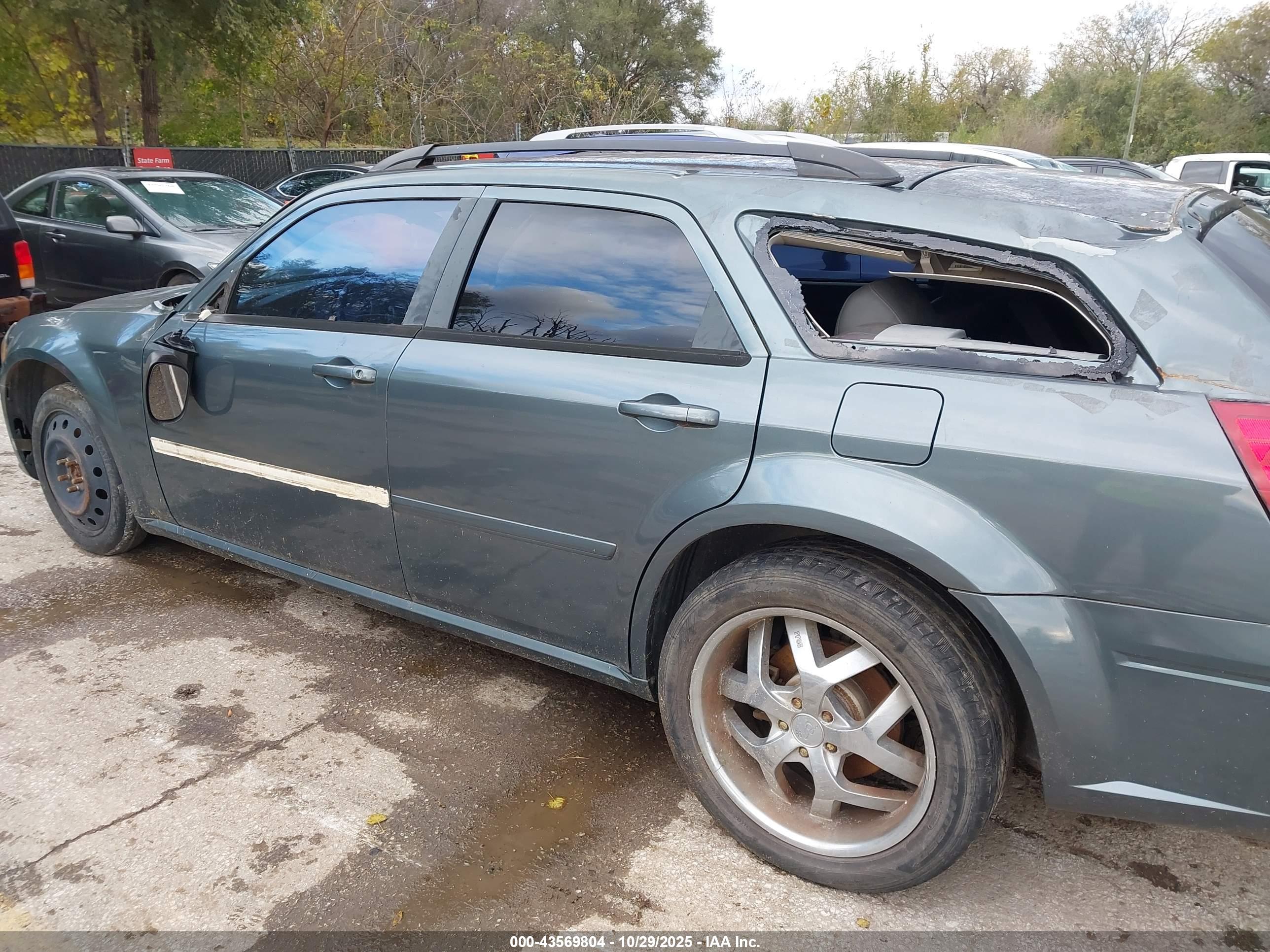 DODGE MAGNUM image 6