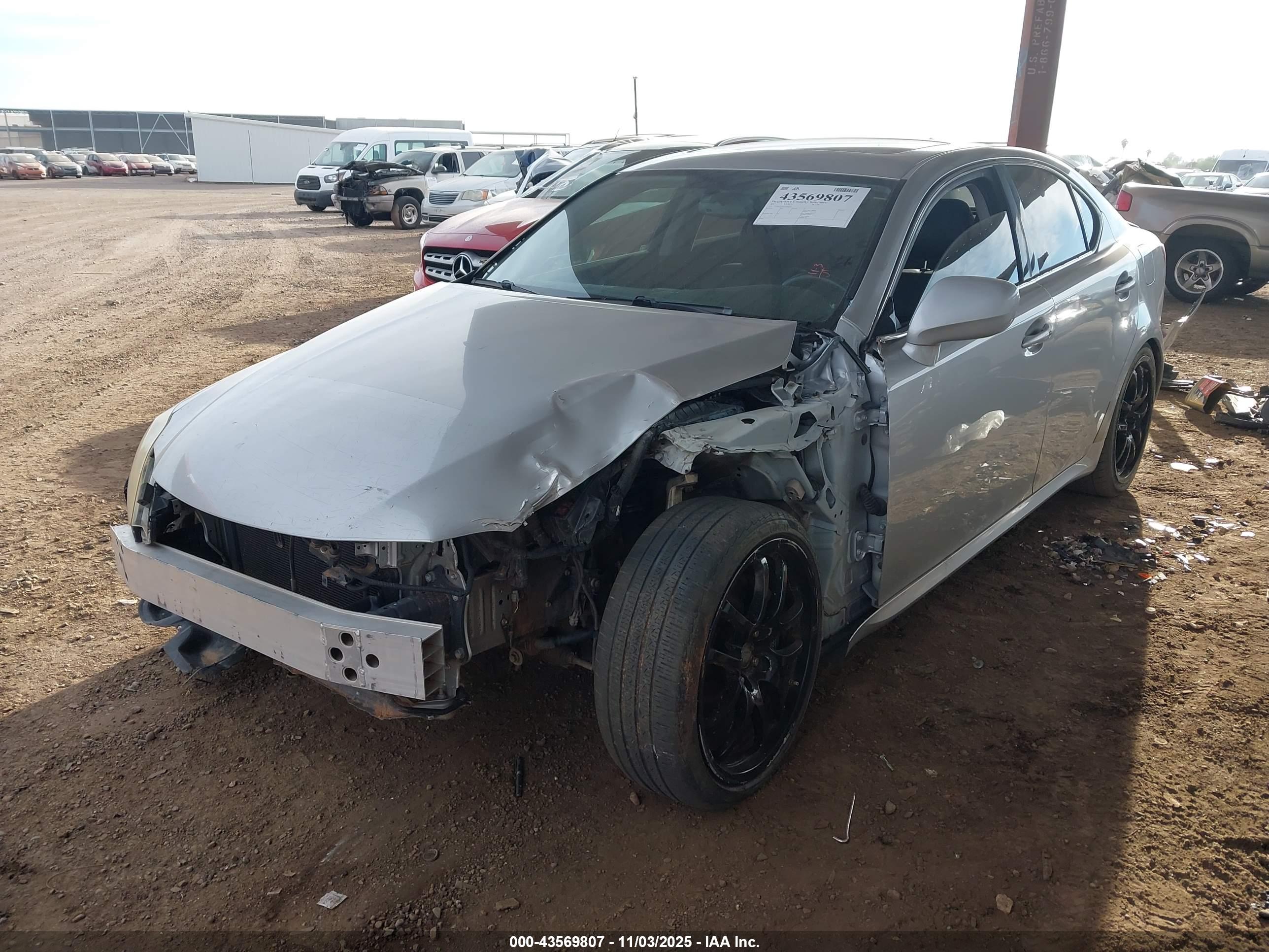 LEXUS IS image 2