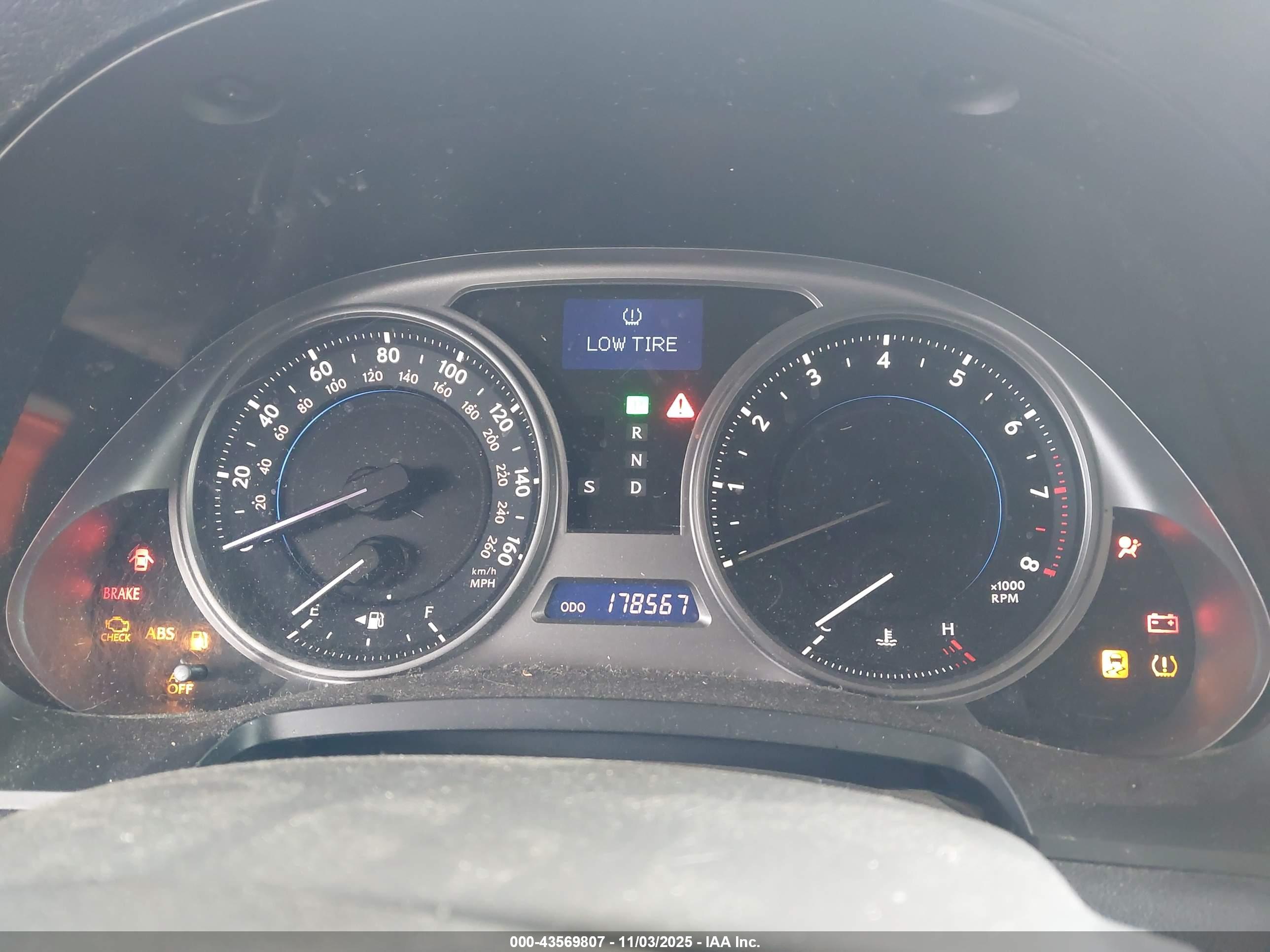 LEXUS IS image 7