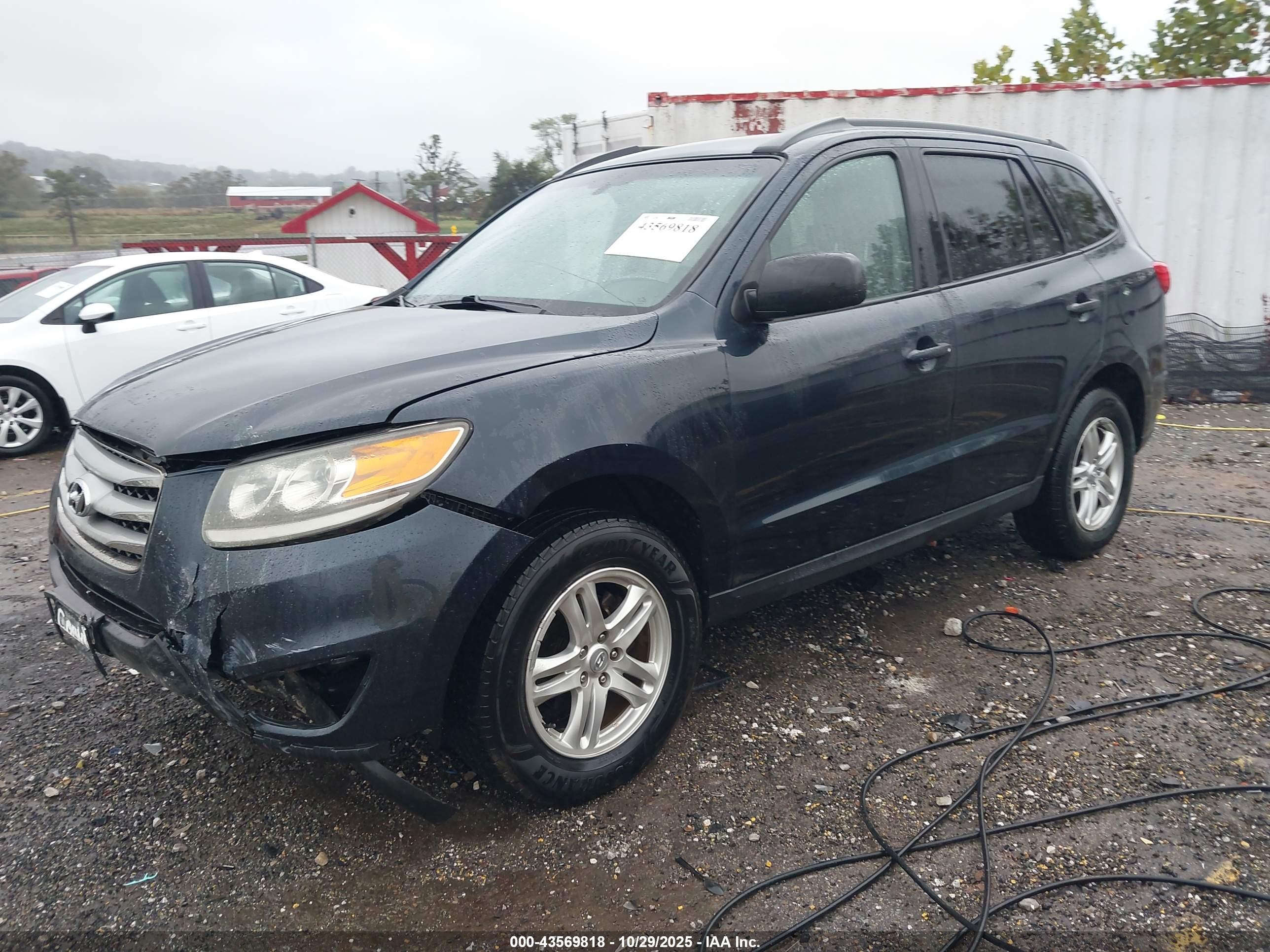 HYUNDAI SANTA image 2