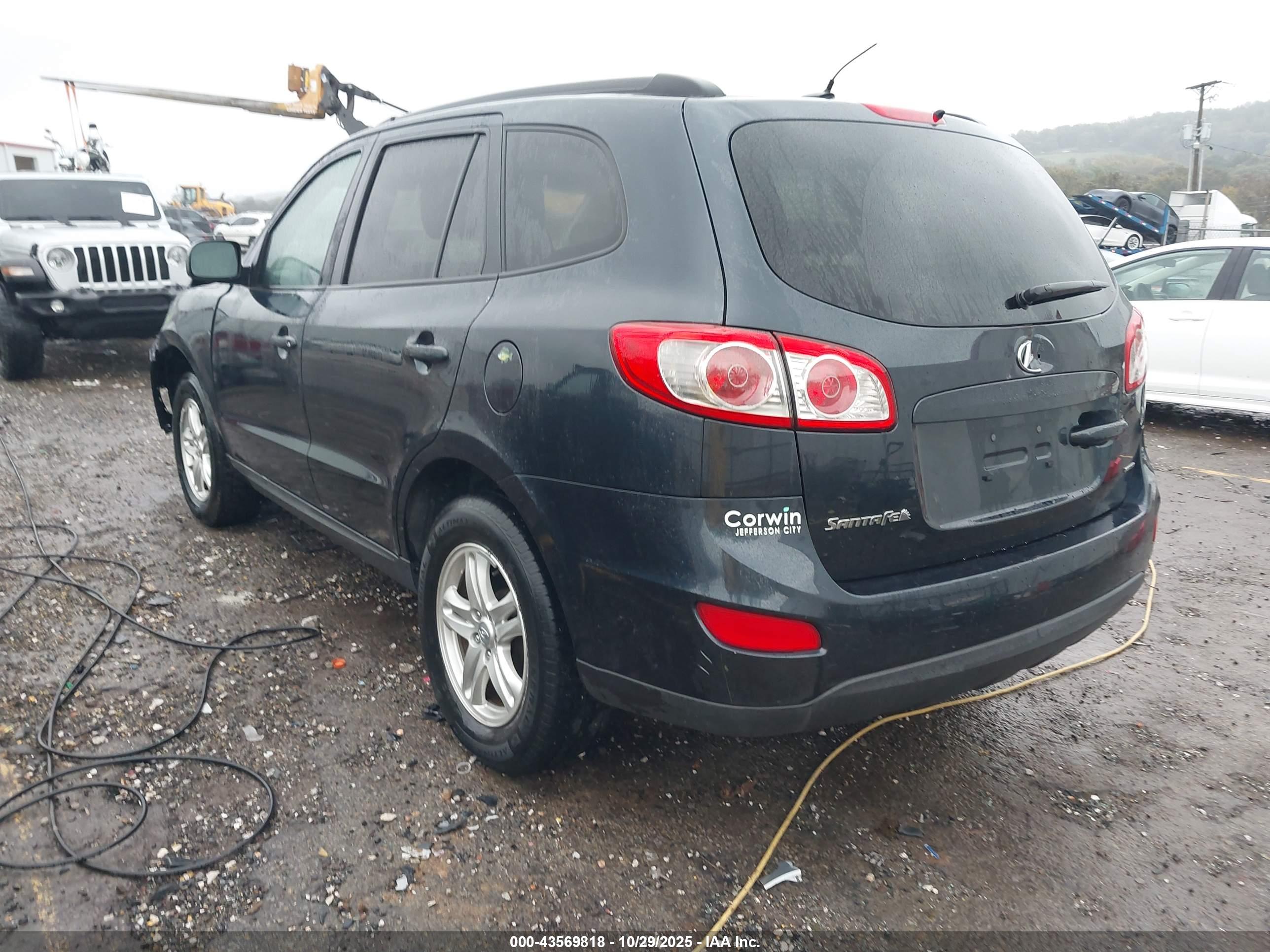 HYUNDAI SANTA image 3