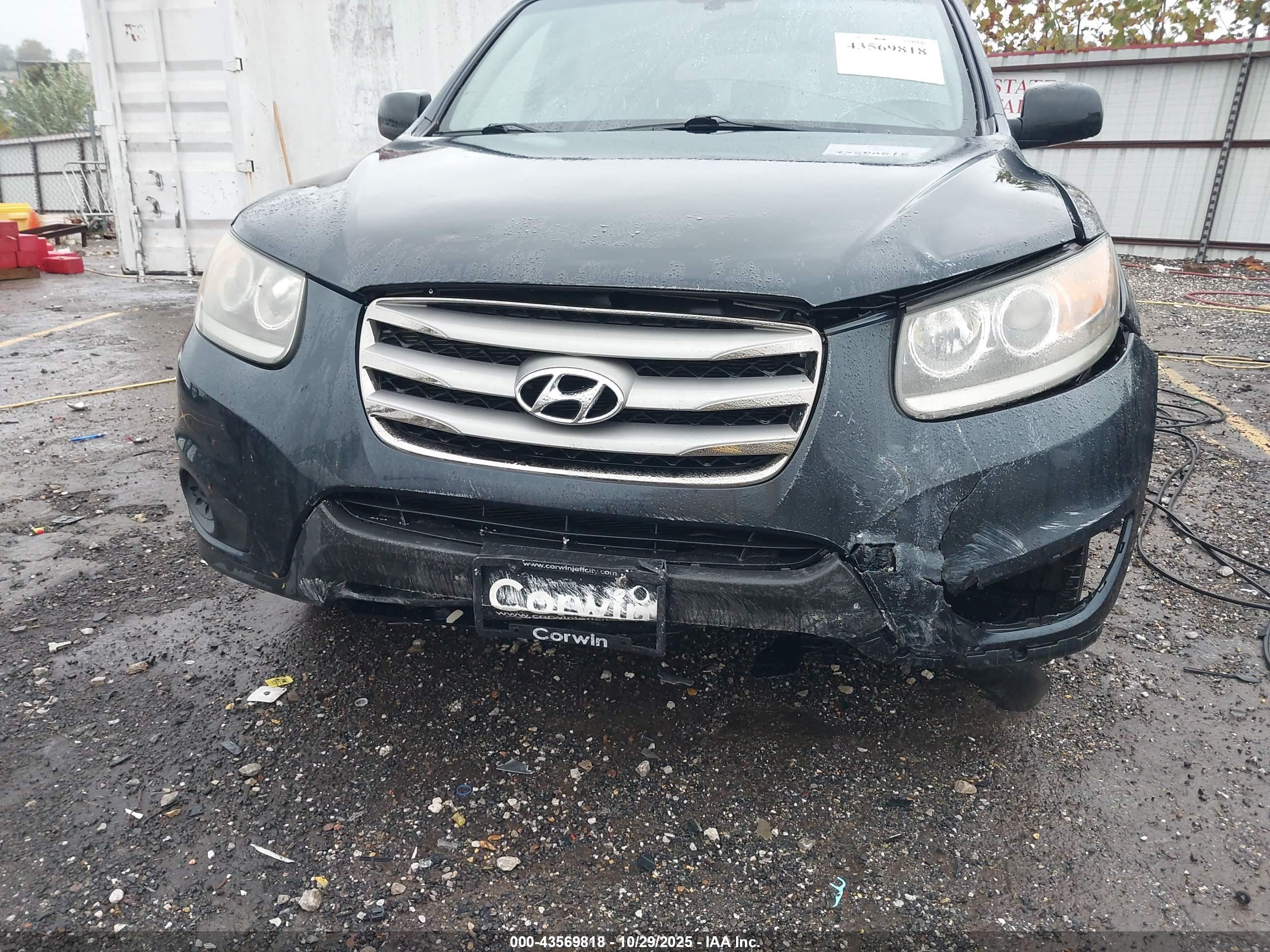 HYUNDAI SANTA image 6