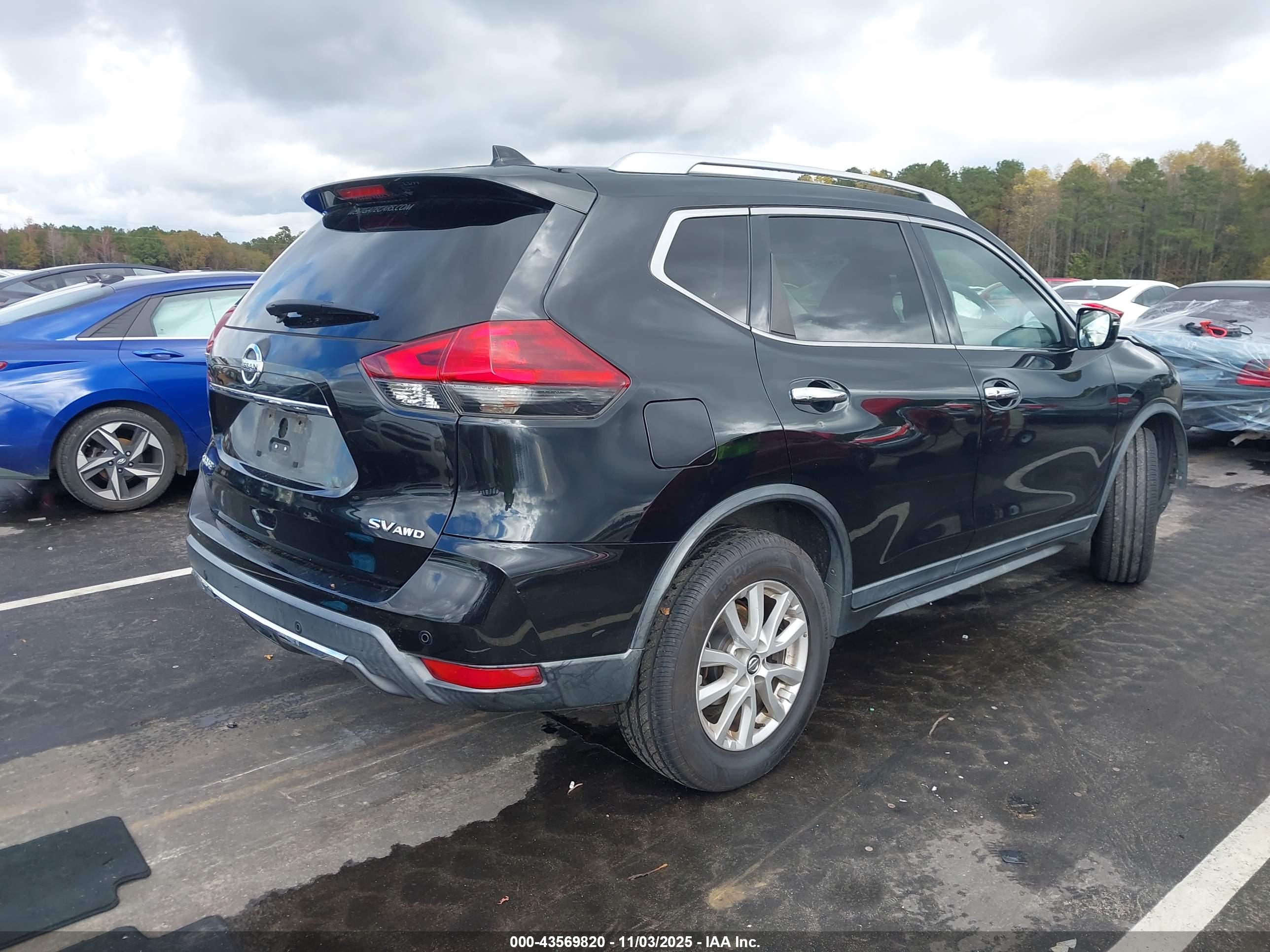 NISSAN ROGUE image 4