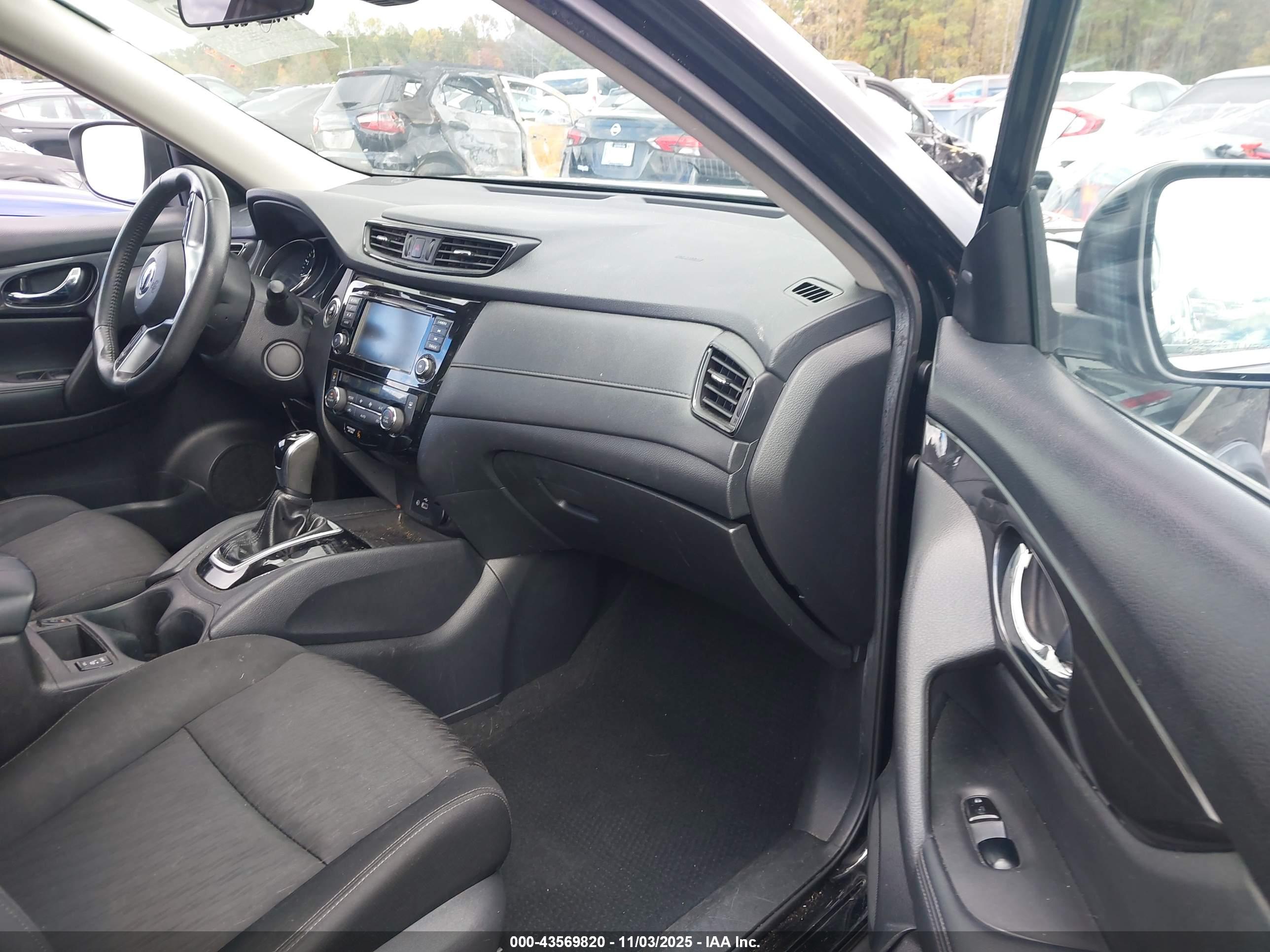 NISSAN ROGUE image 5