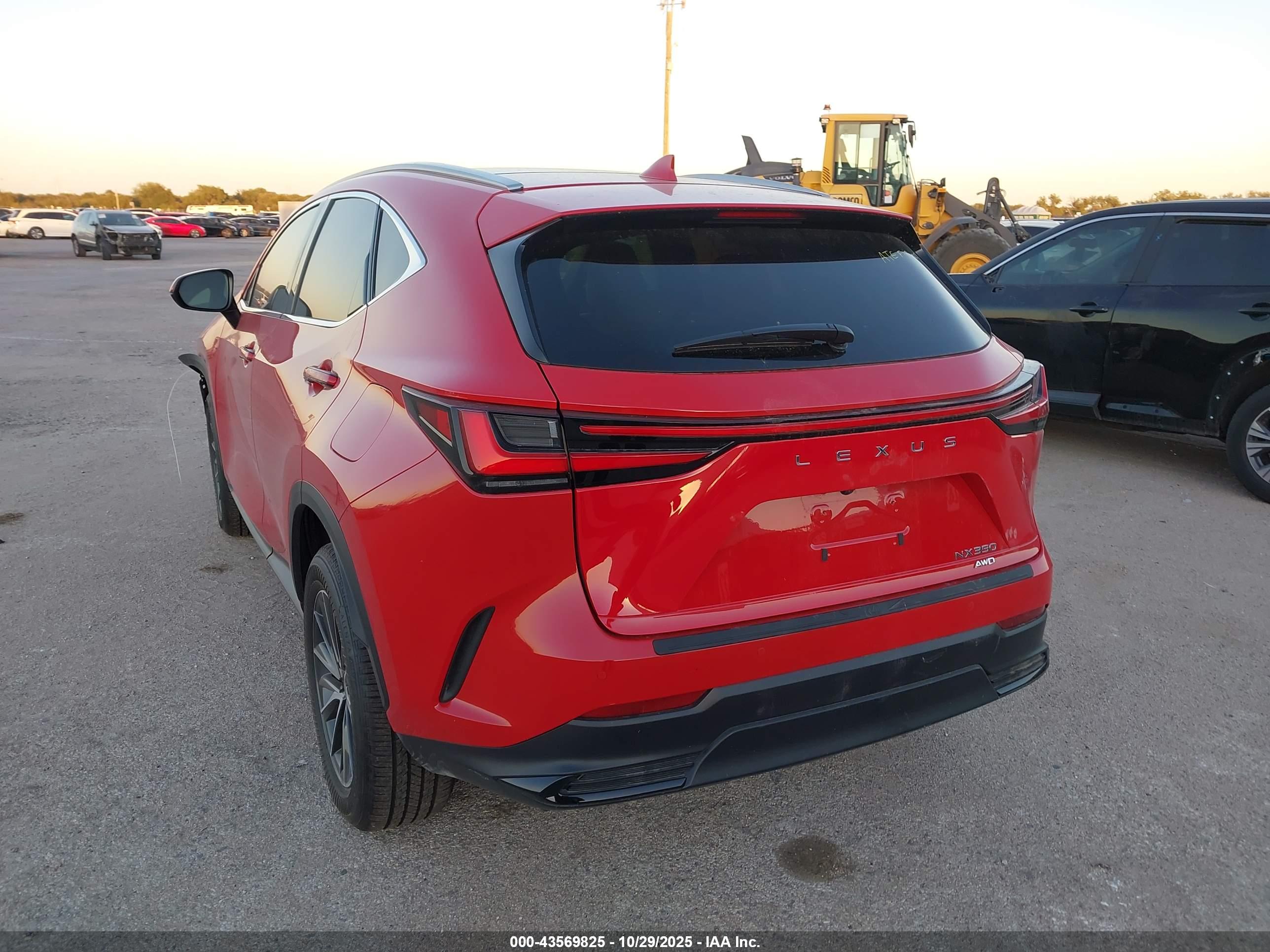 LEXUS NX image 3