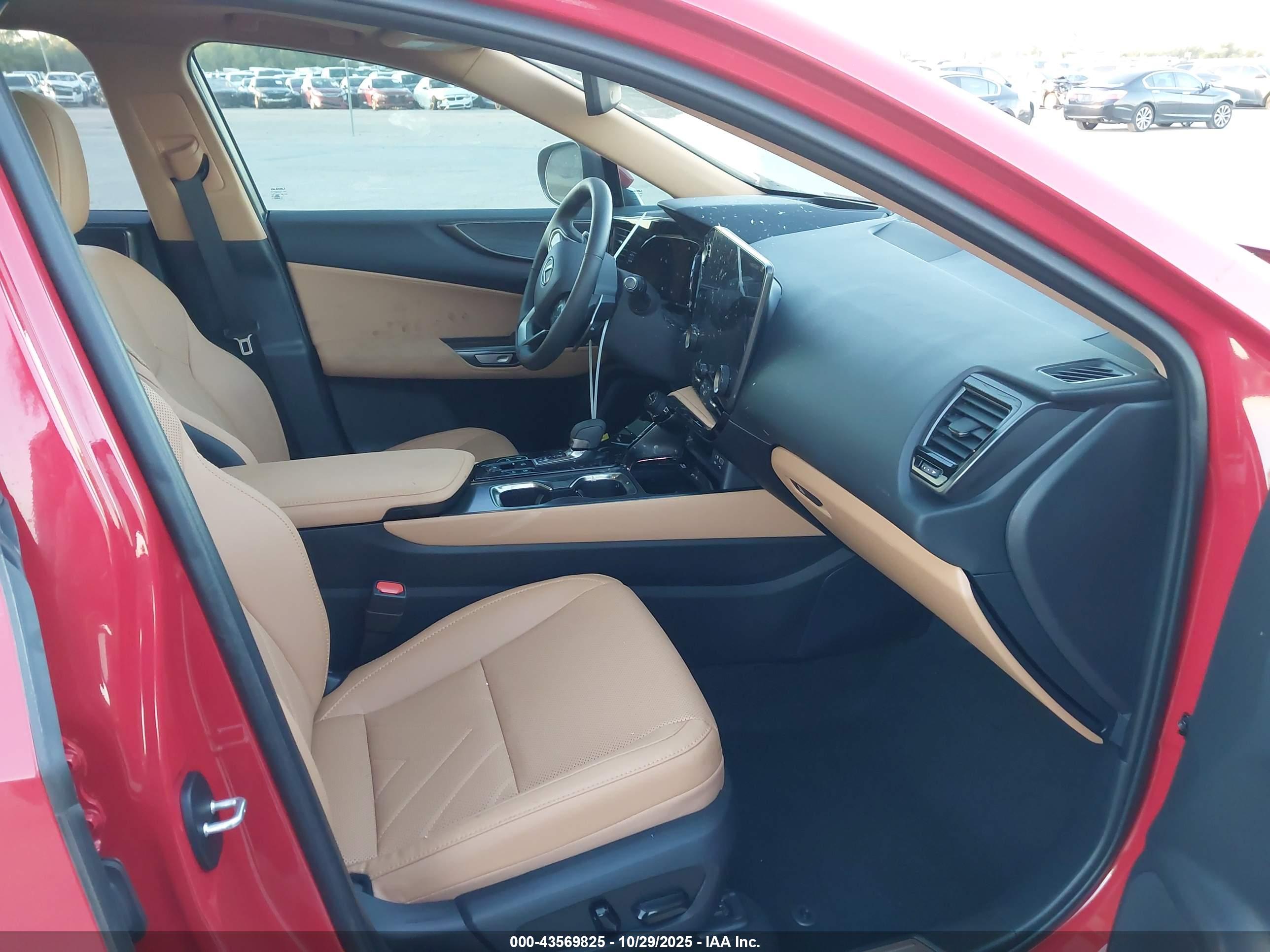 LEXUS NX image 5