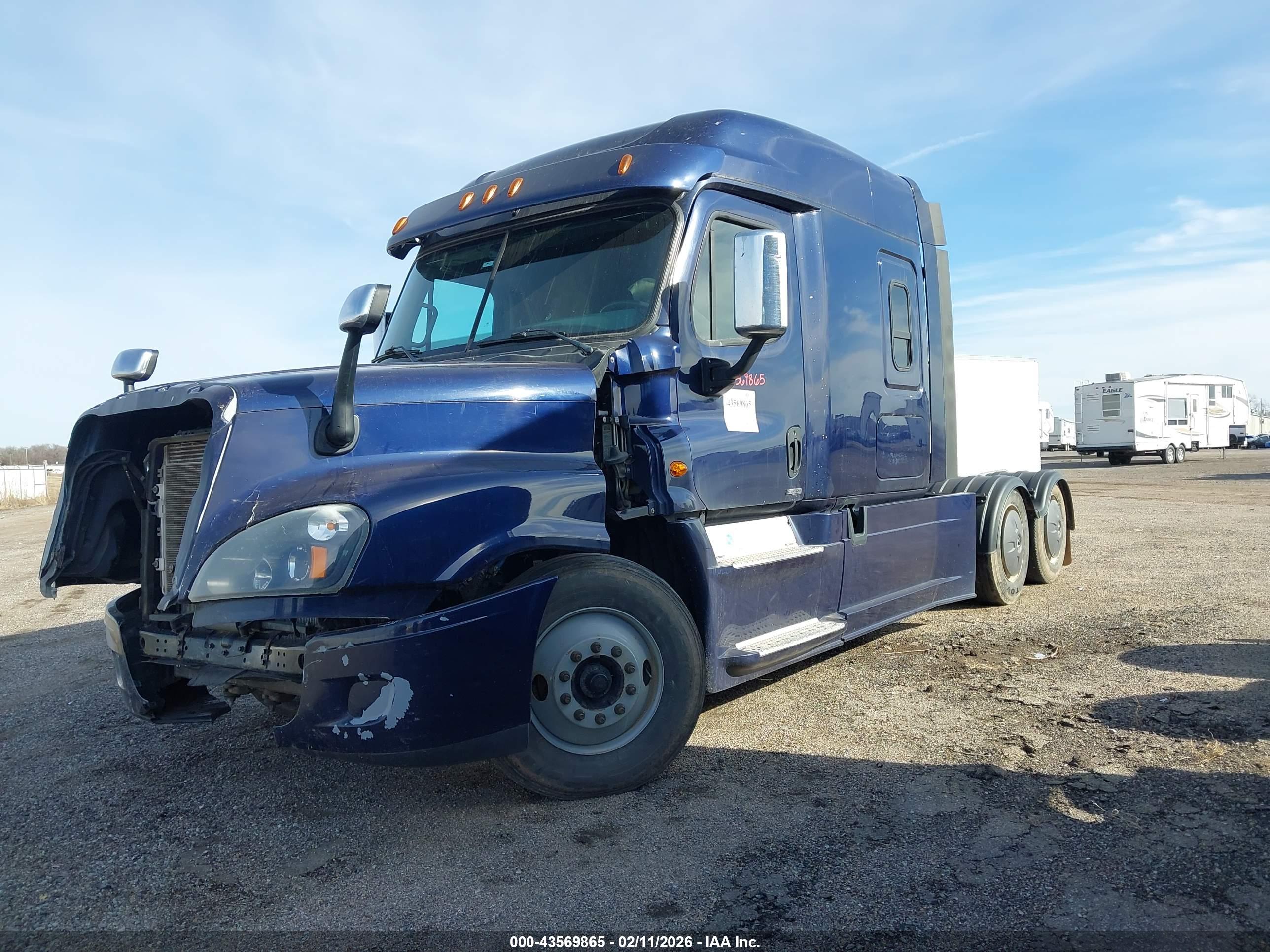 FREIGHTLINER CASCADIA image 2
