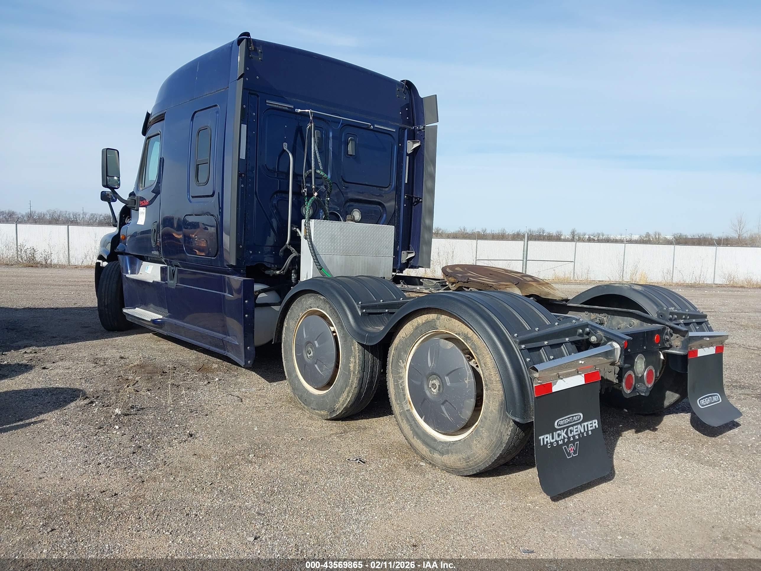 FREIGHTLINER CASCADIA image 3