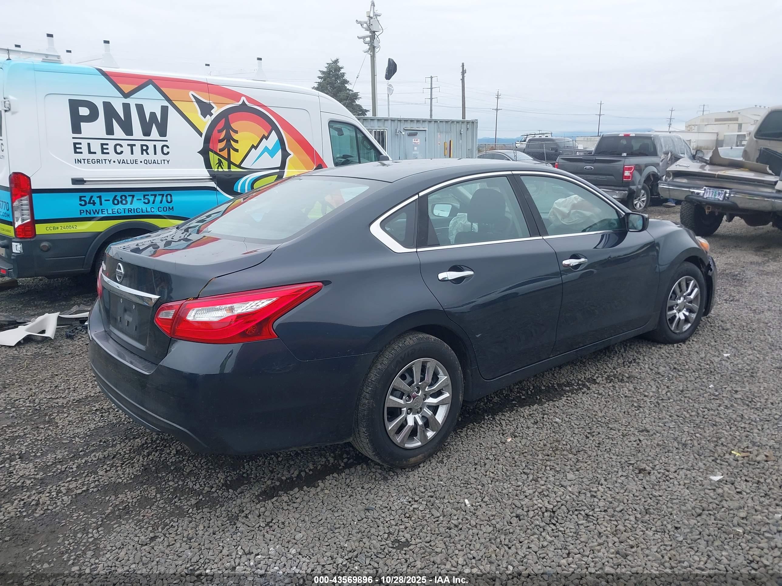 NISSAN ALTIMA image 4