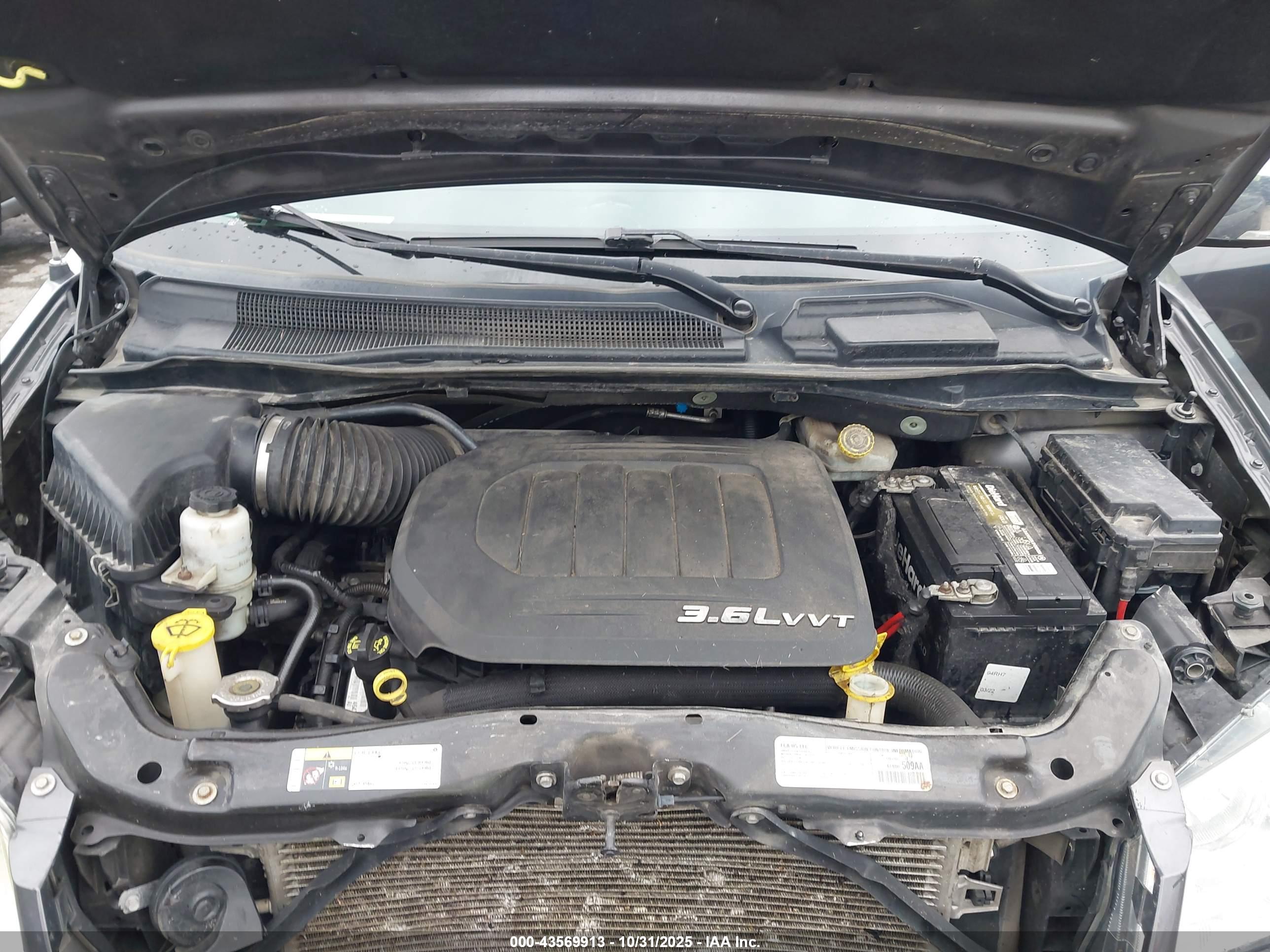 CHRYSLER TOWN image 10