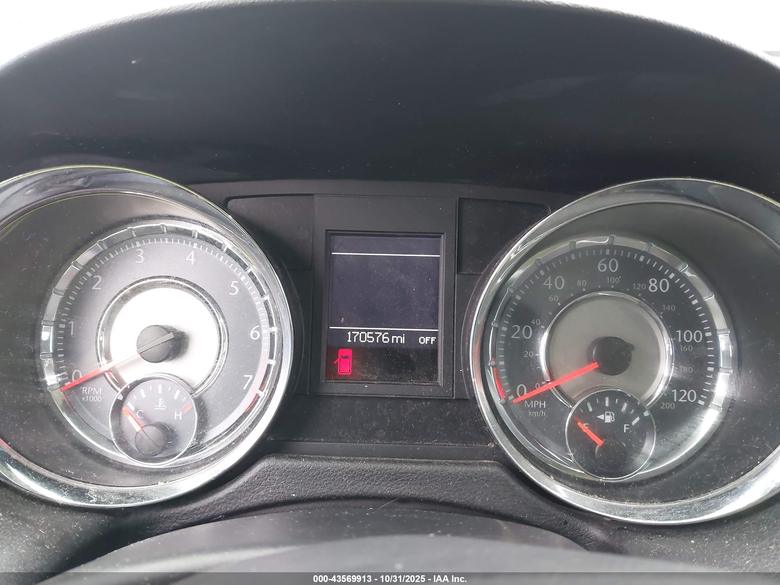 CHRYSLER TOWN image 7