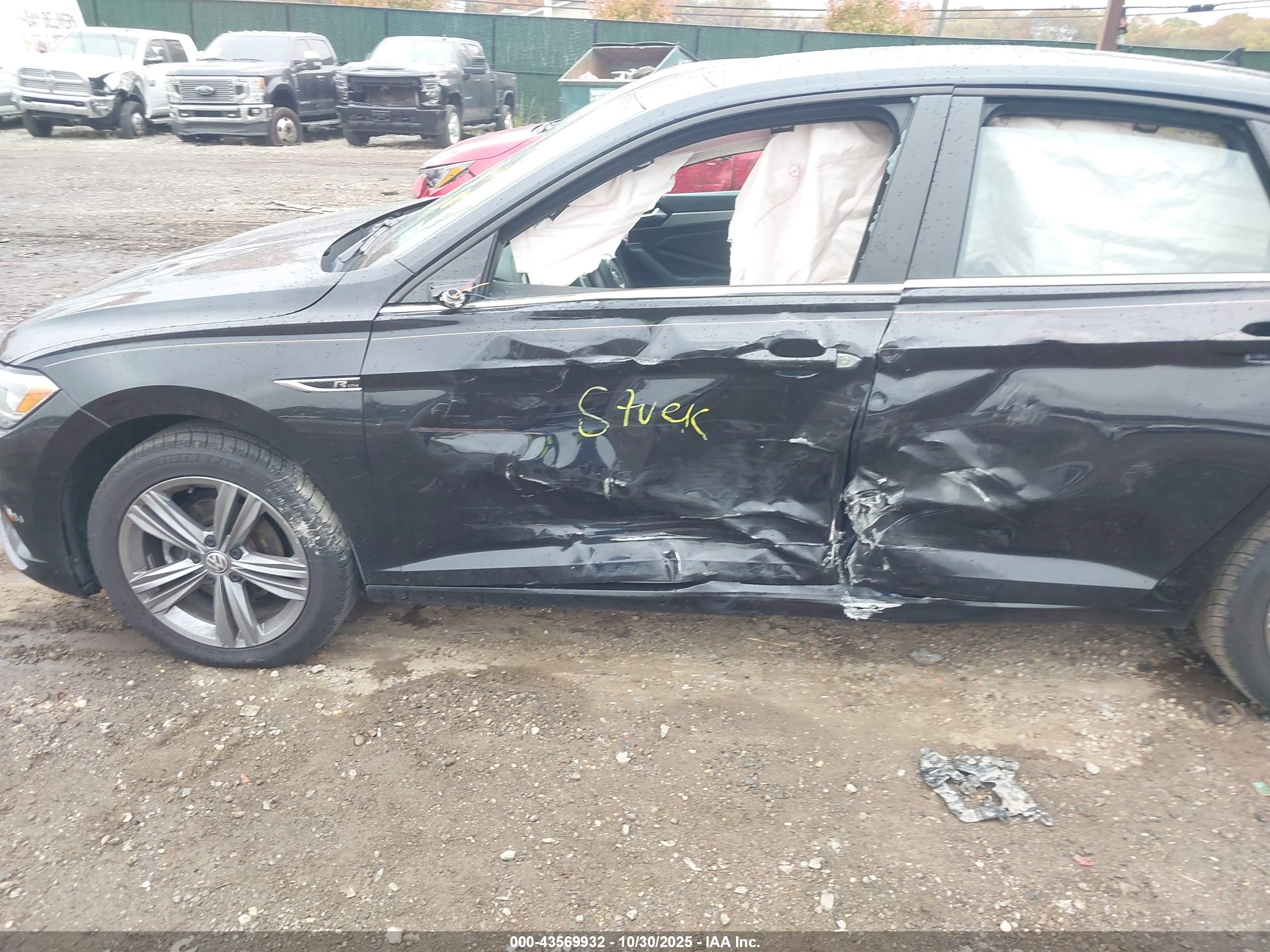 VOLKSWAGEN JETTA image 6