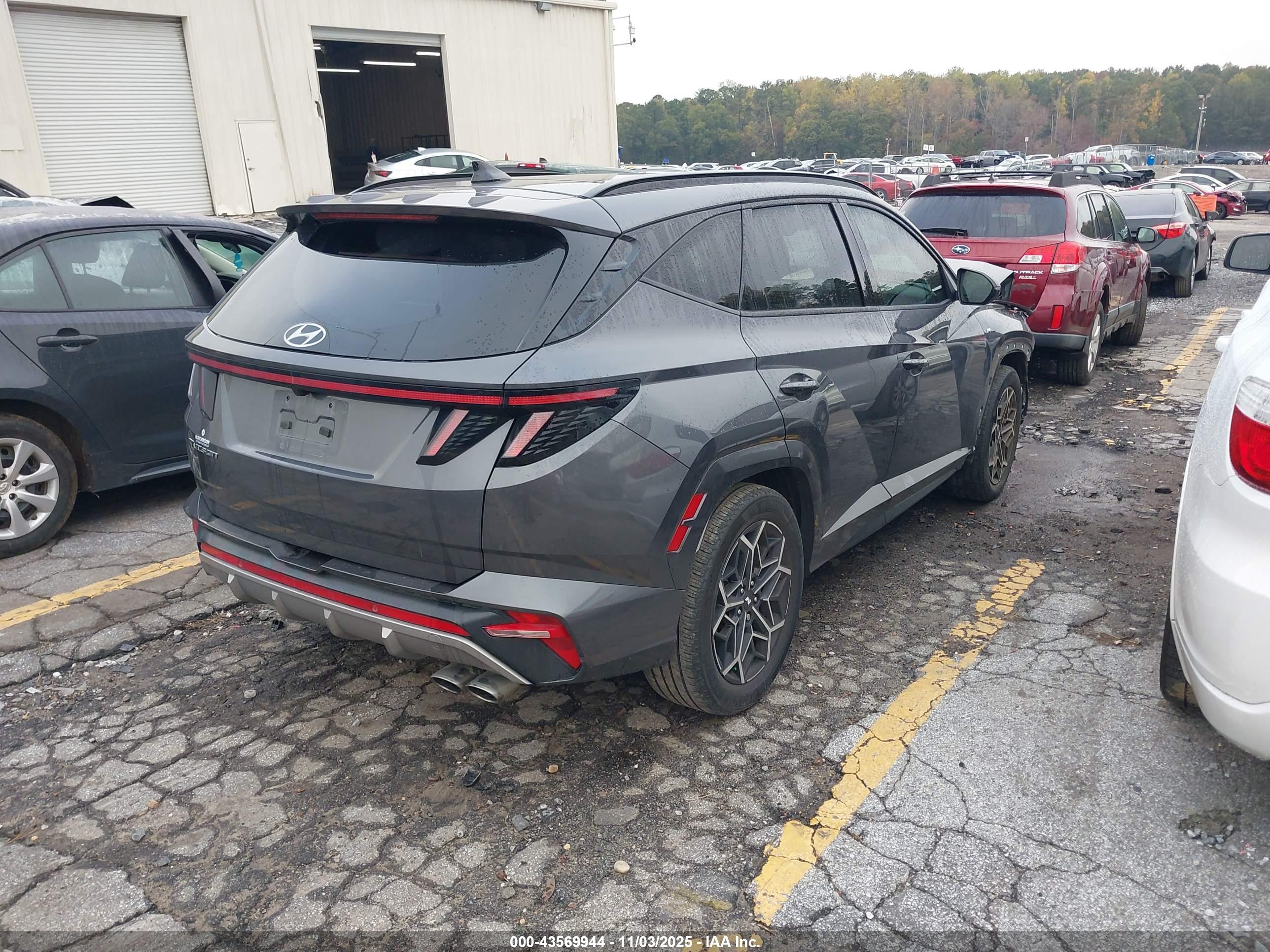 HYUNDAI TUCSON image 4