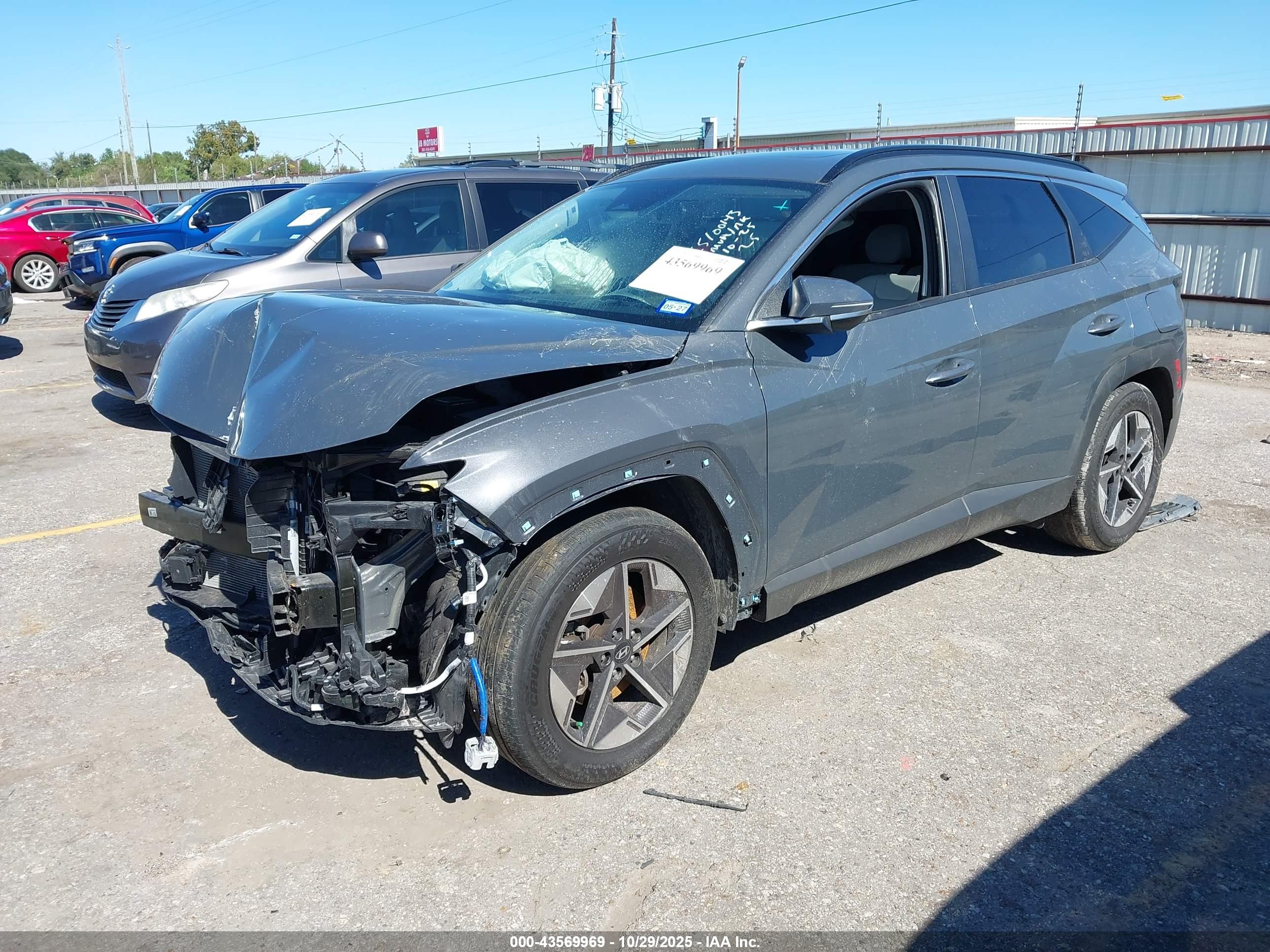 HYUNDAI TUCSON image 2