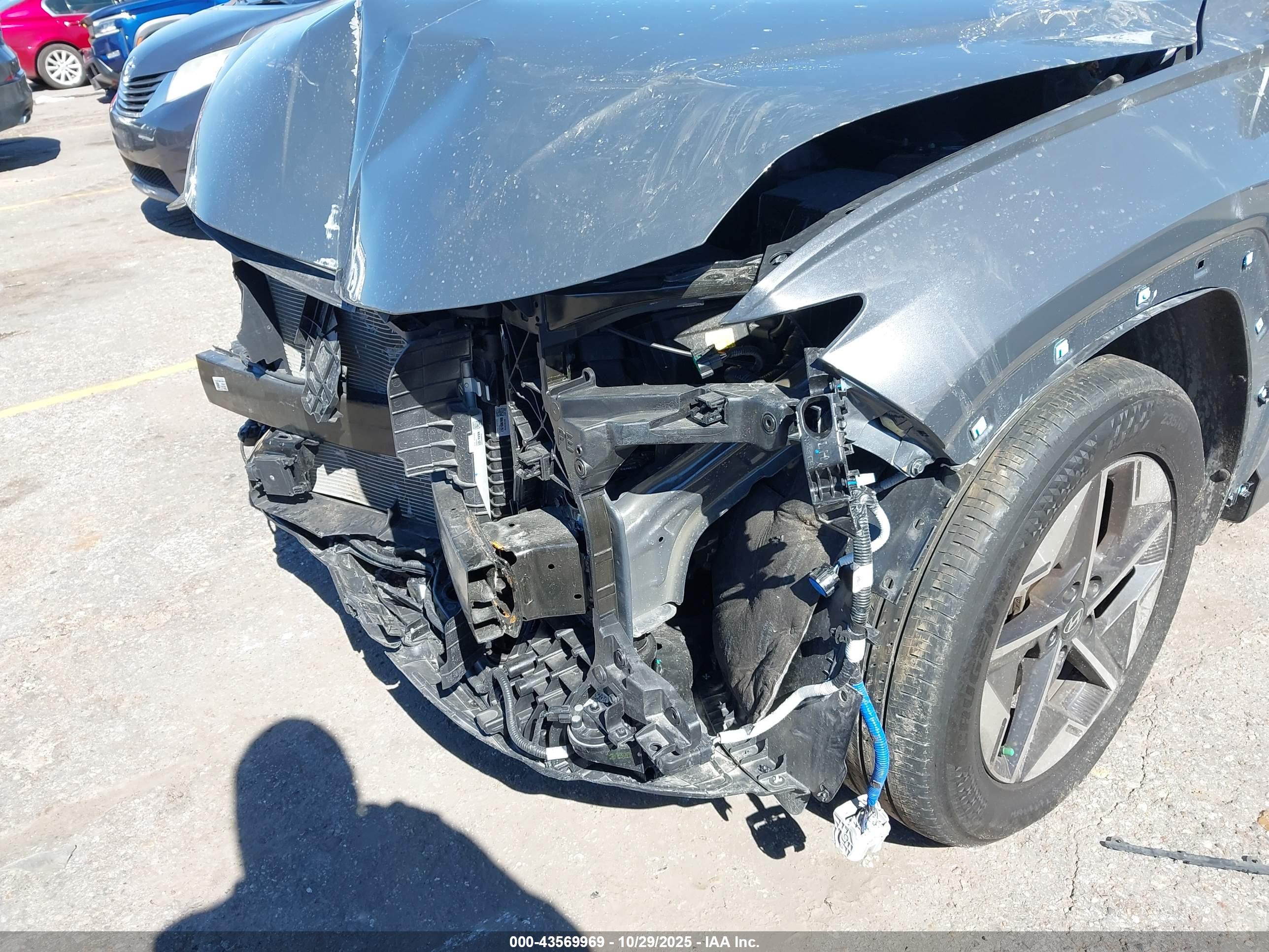 HYUNDAI TUCSON image 6