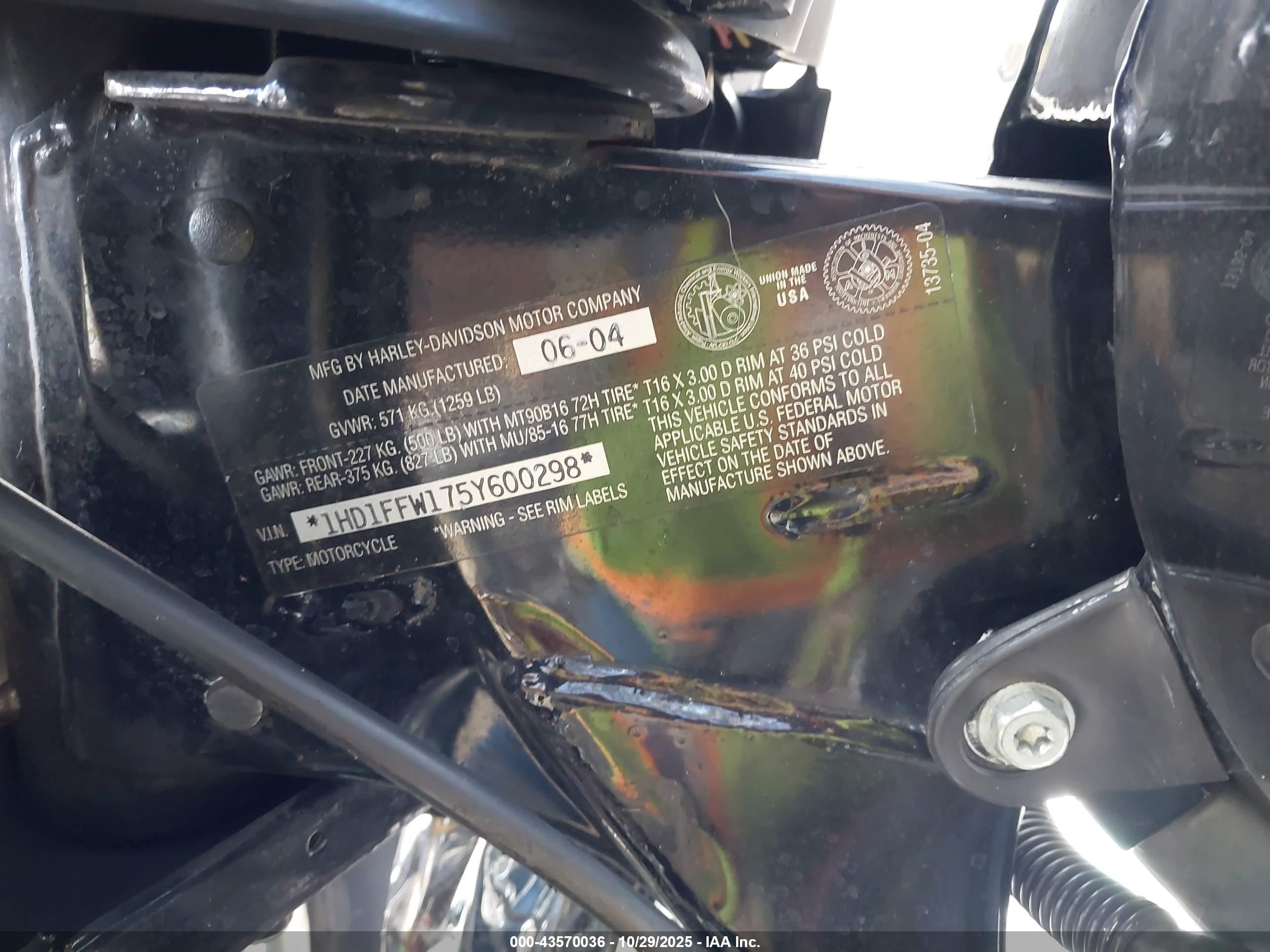 HARLEY-DAVIDSON FLHTCI image 10