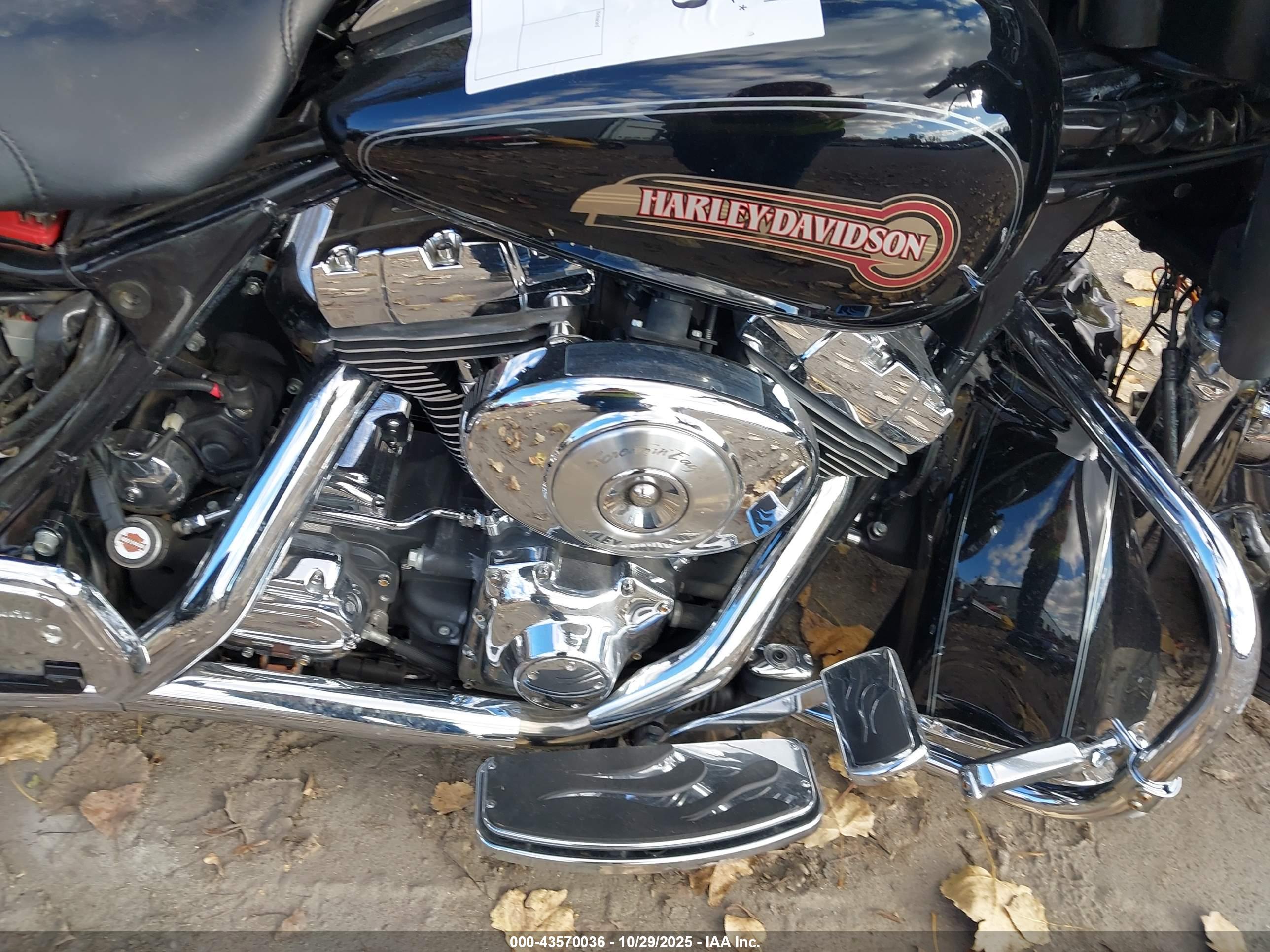 HARLEY-DAVIDSON FLHTCI image 8