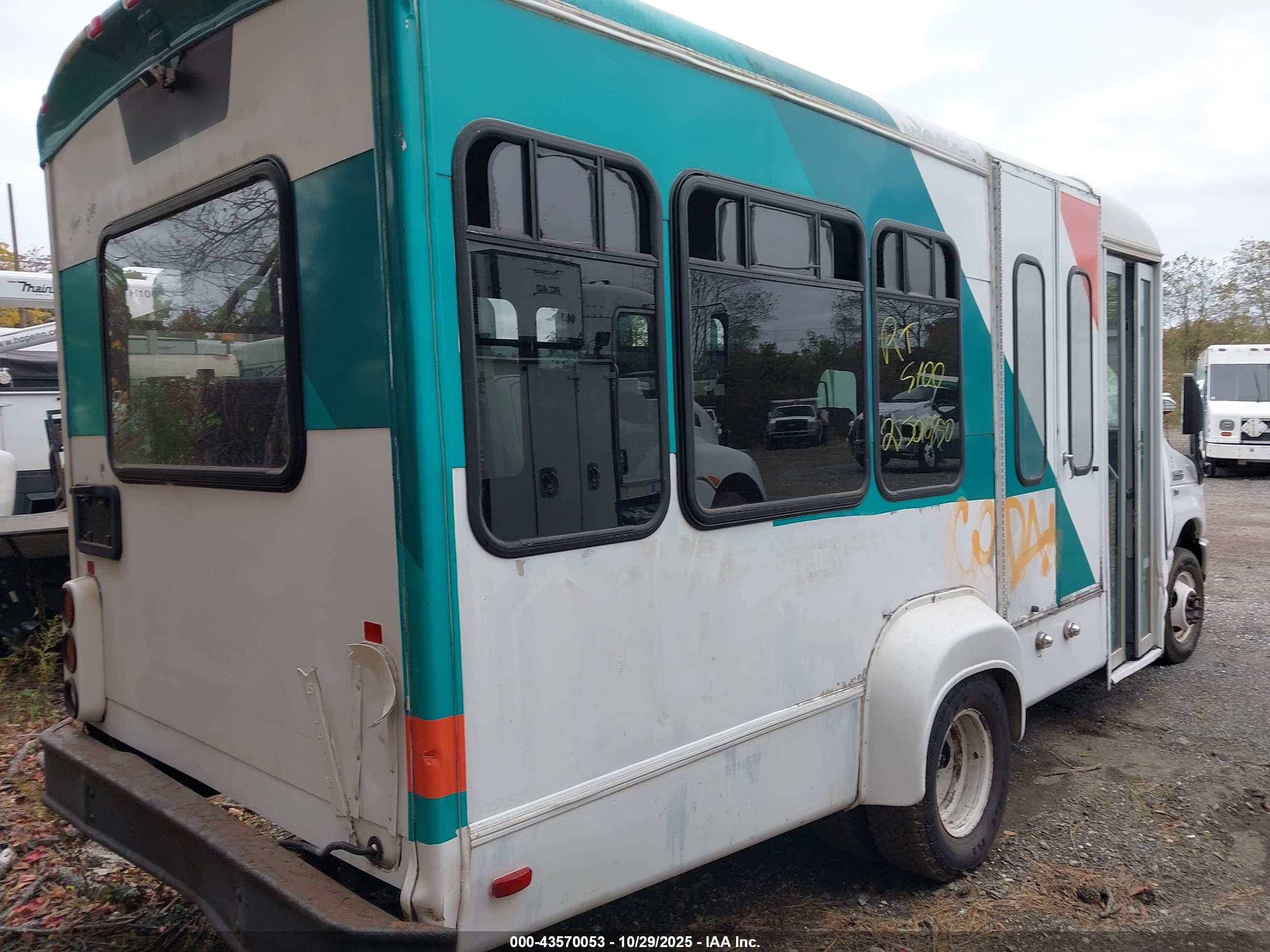 FORD E-350 image 4