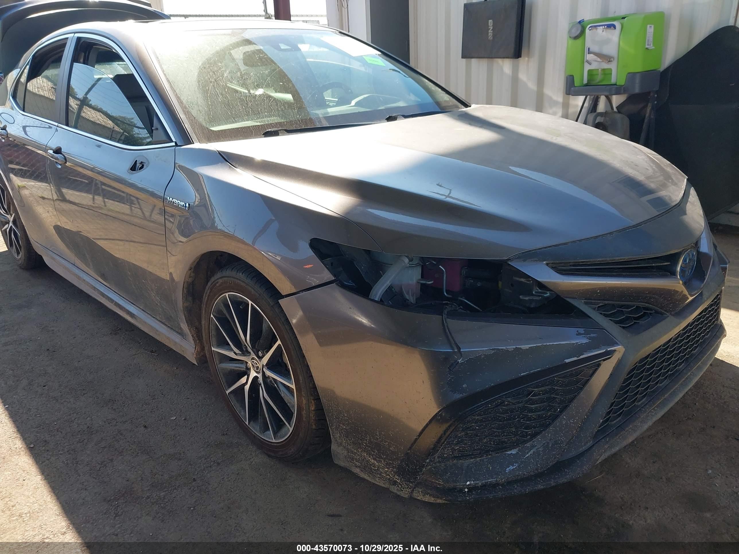 TOYOTA CAMRY image 6