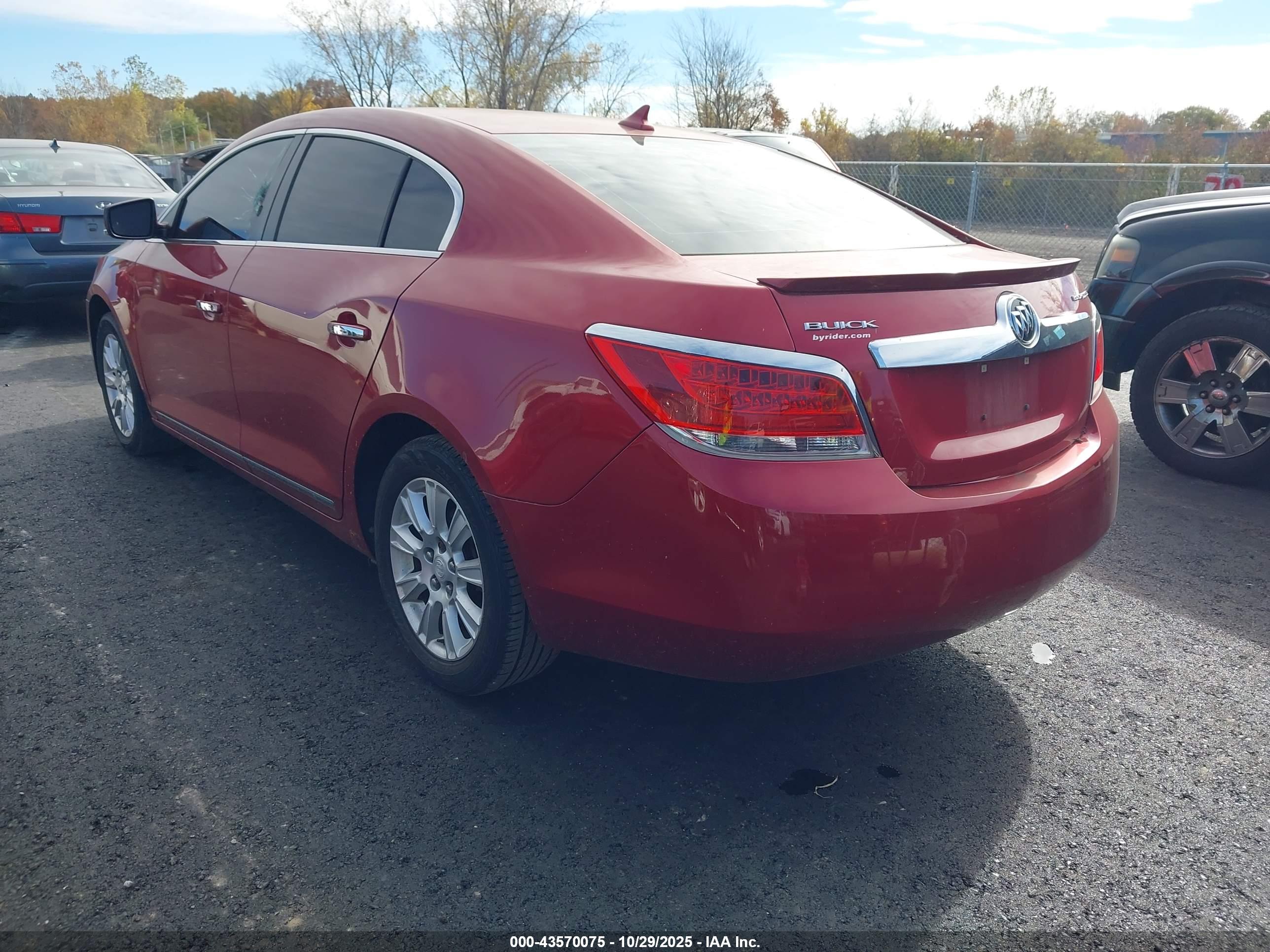 BUICK LACROSSE image 3