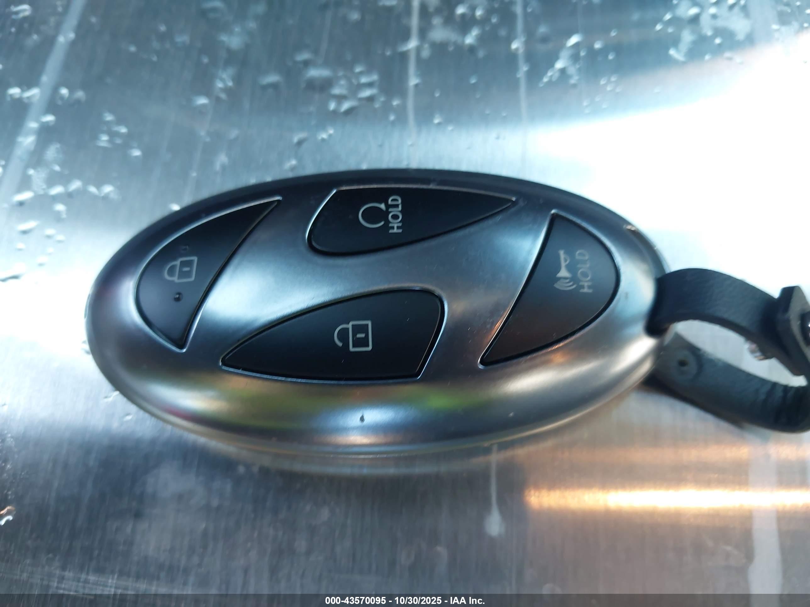 HYUNDAI ELANTRA image 11