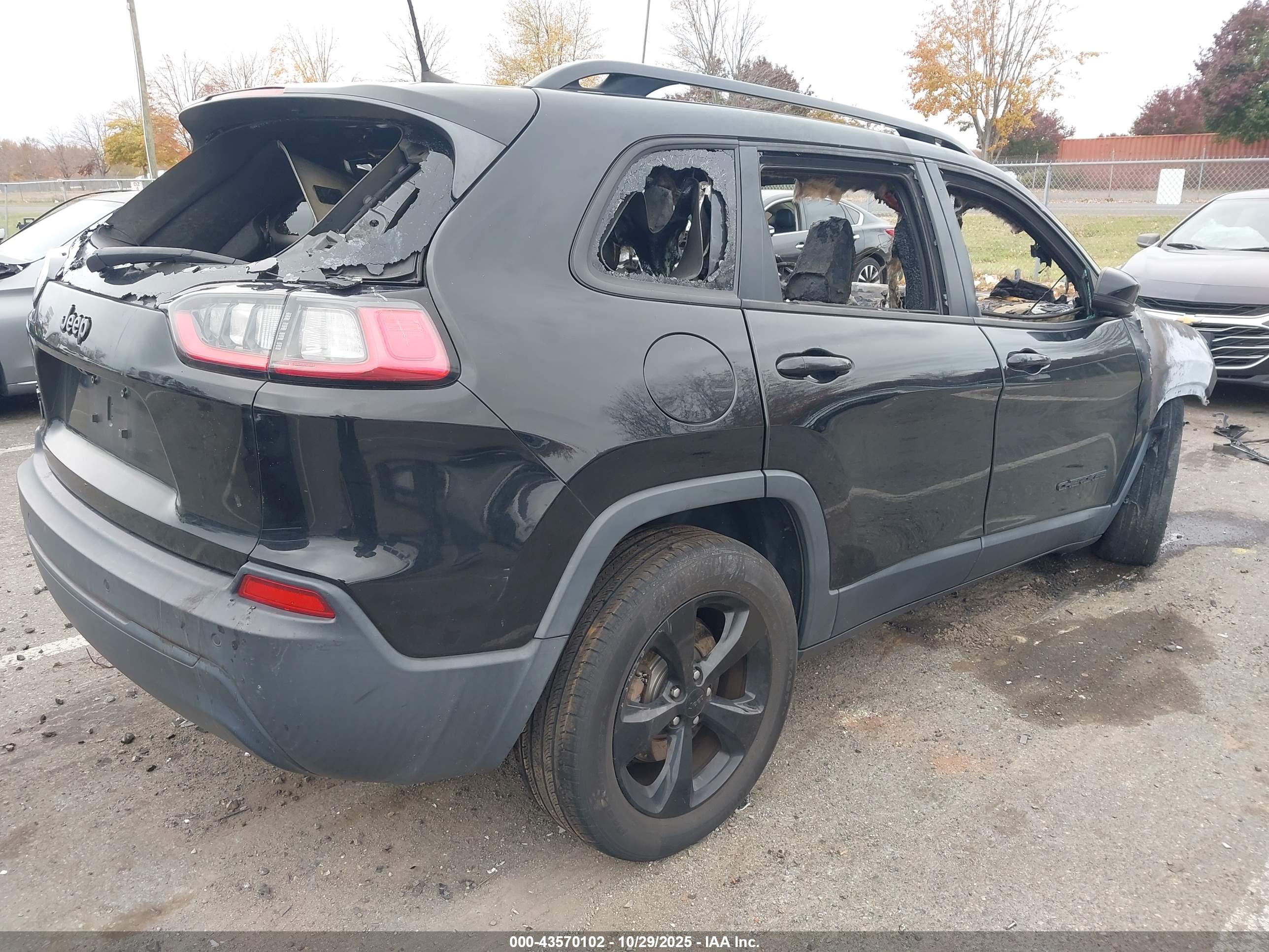 JEEP CHEROKEE image 4