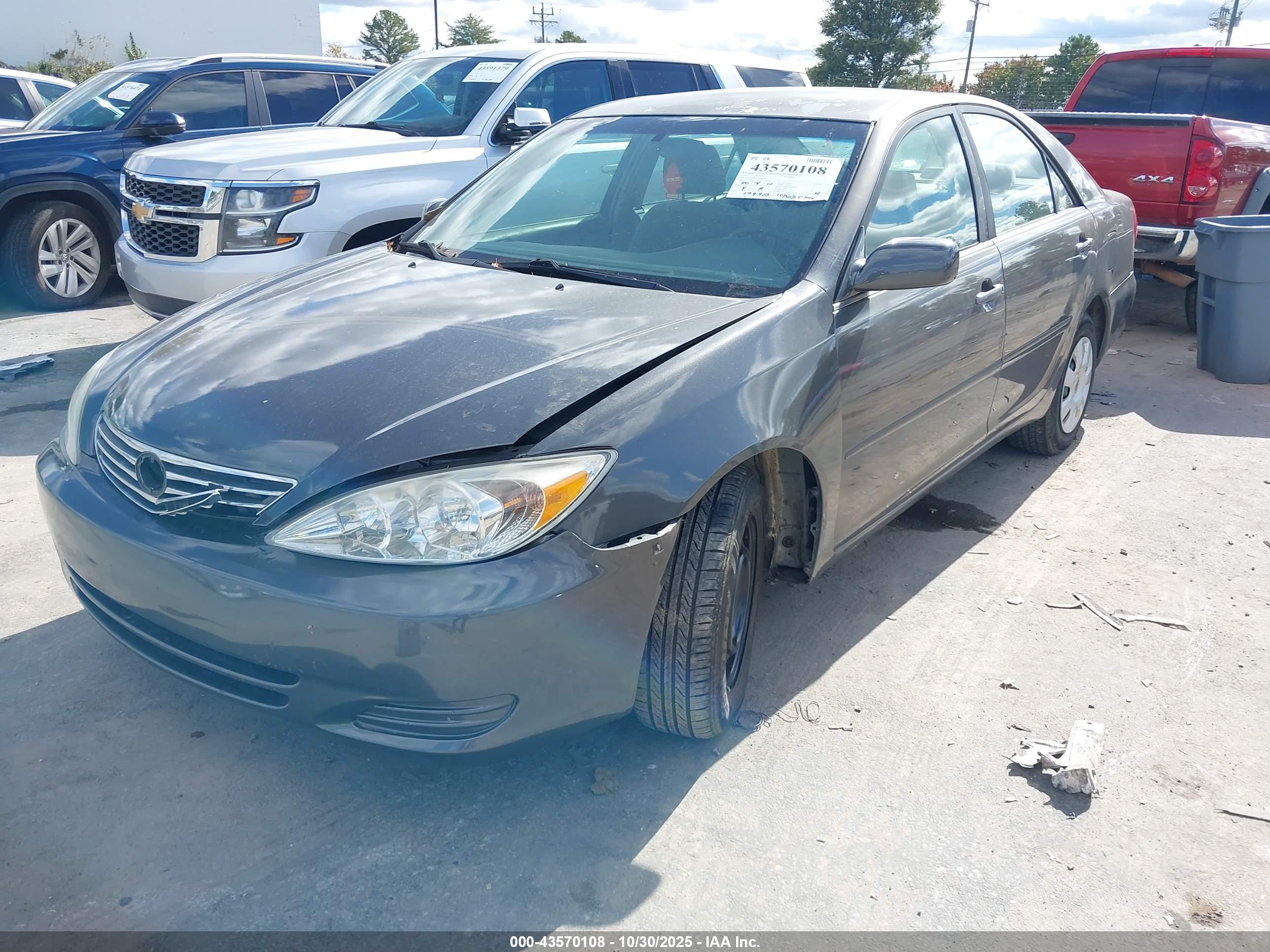 TOYOTA CAMRY image 6