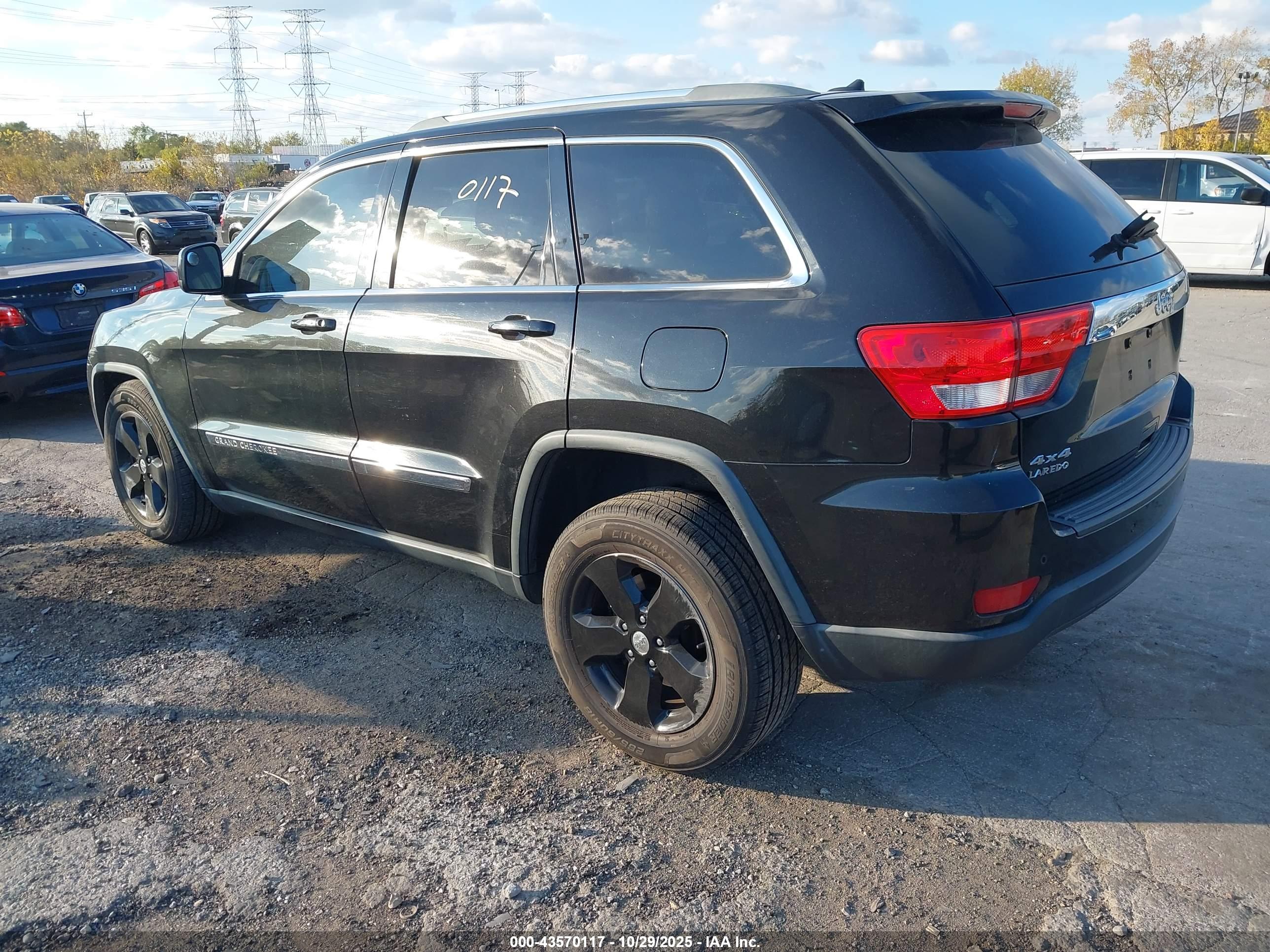 JEEP GRAND image 3