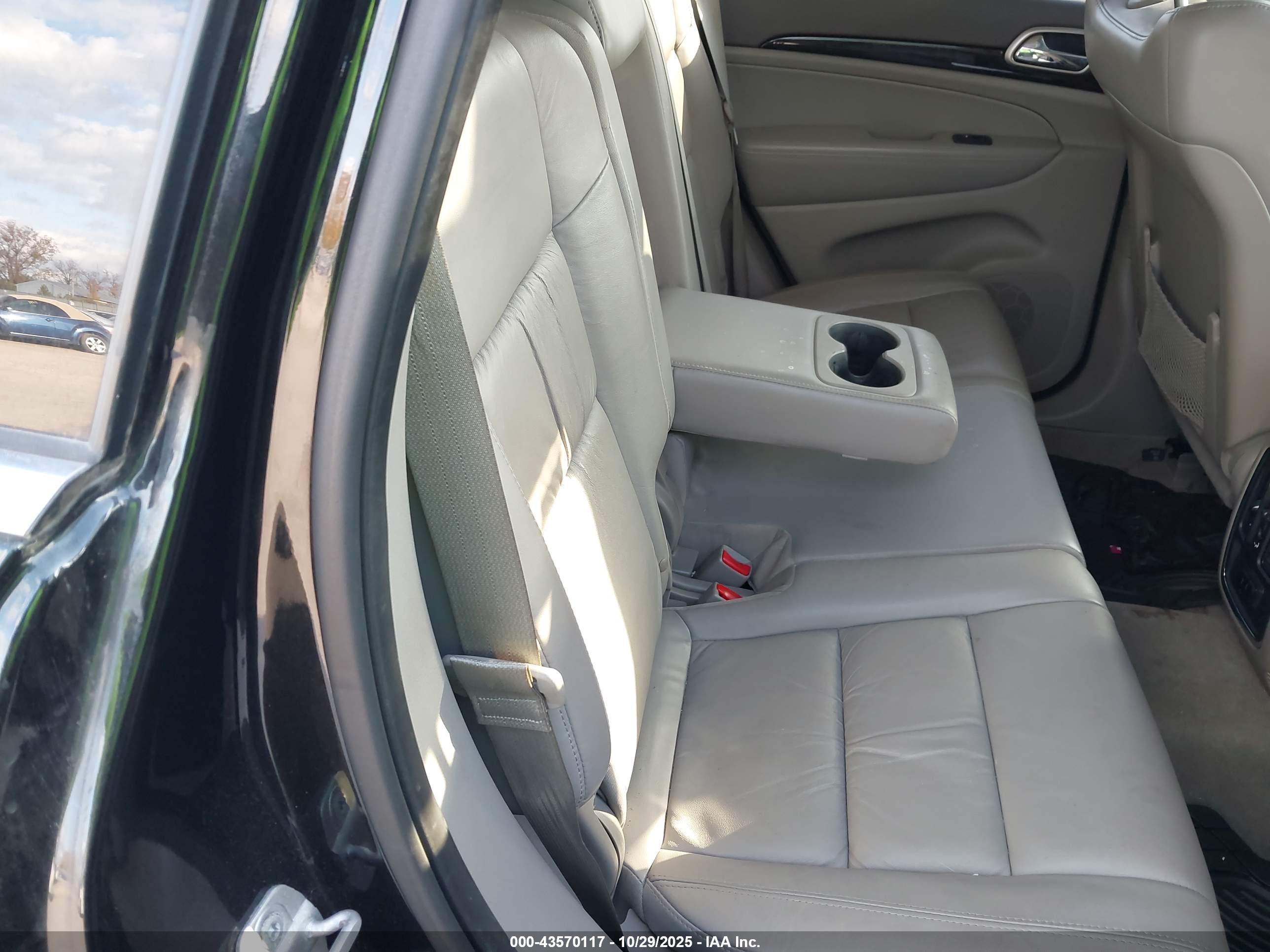 JEEP GRAND image 8