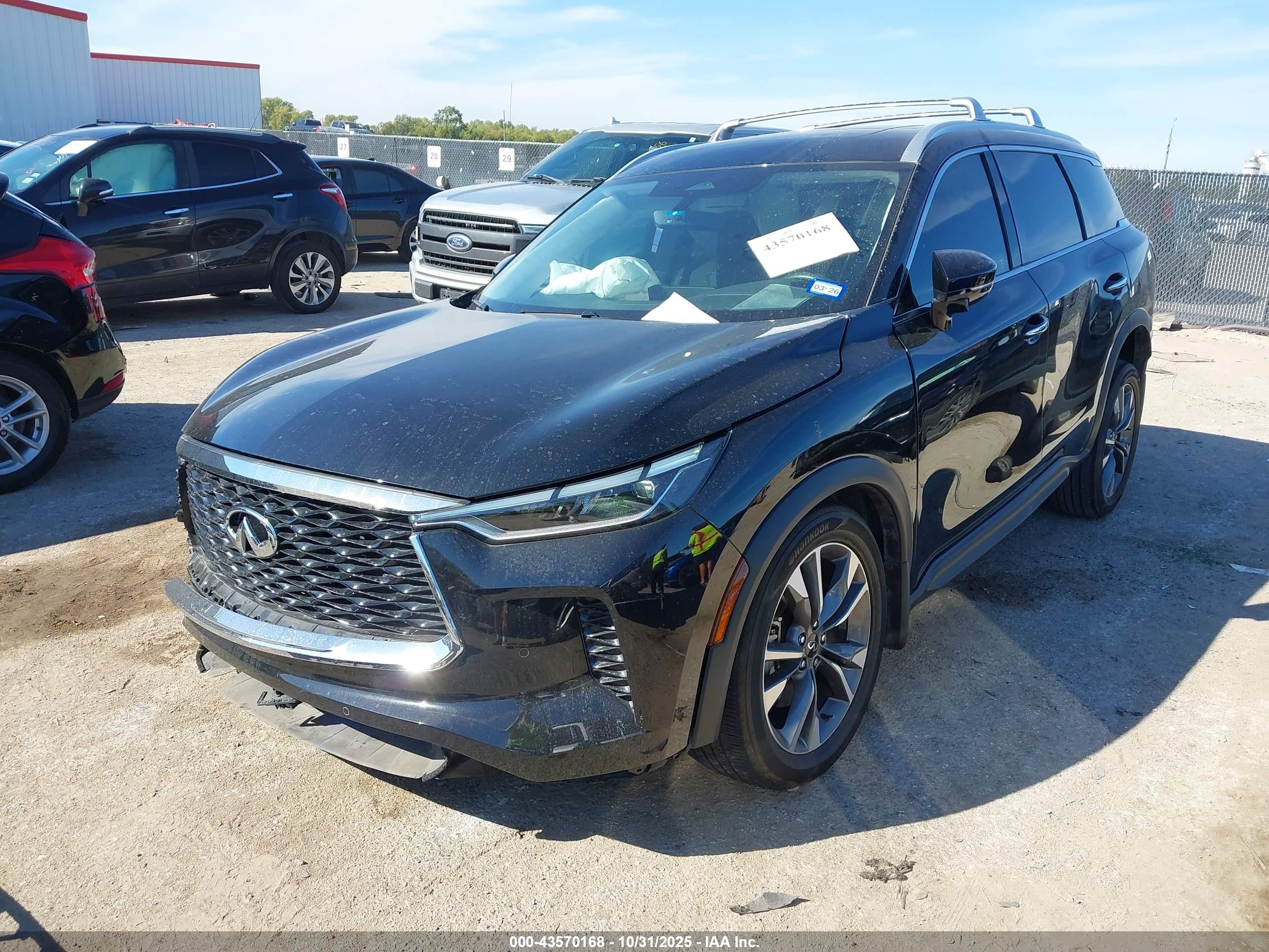 INFINITI QX60 image 2