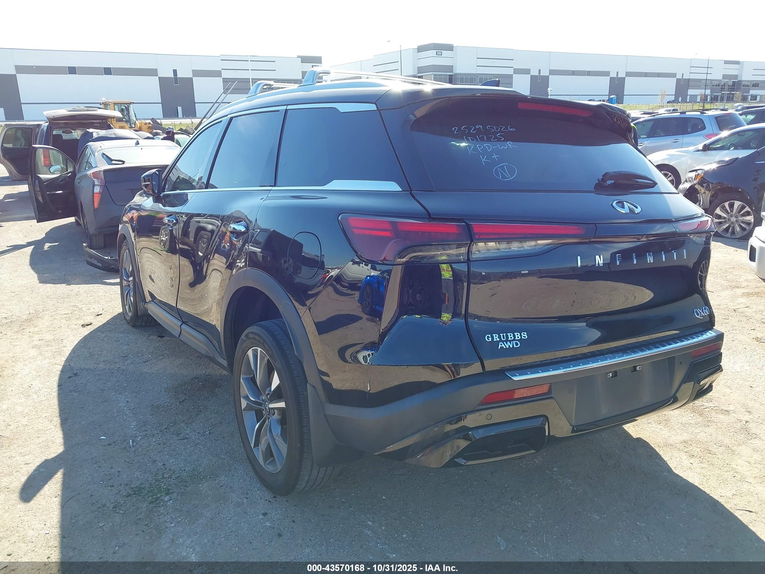 INFINITI QX60 image 3