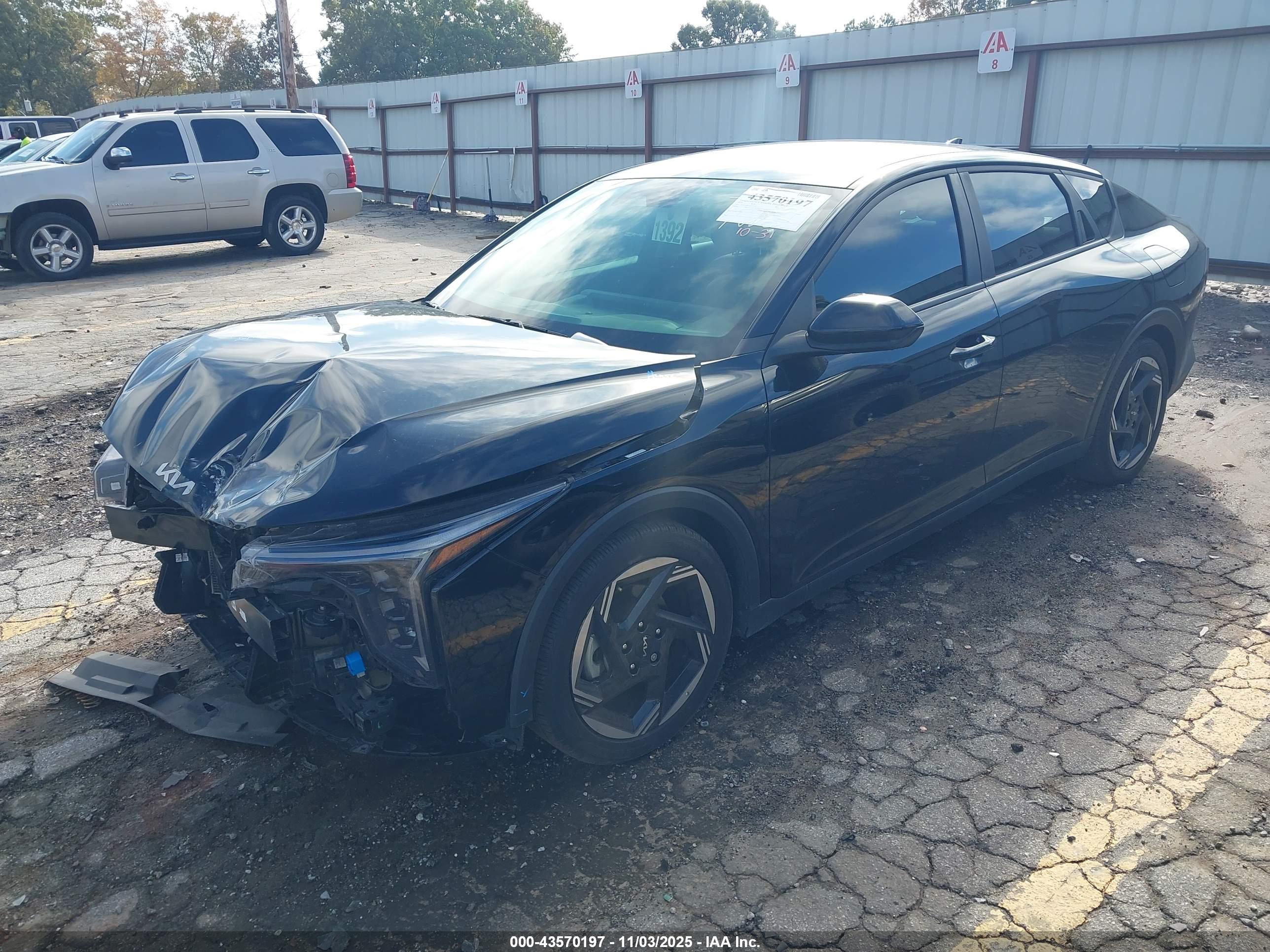 KIA K4 image 2