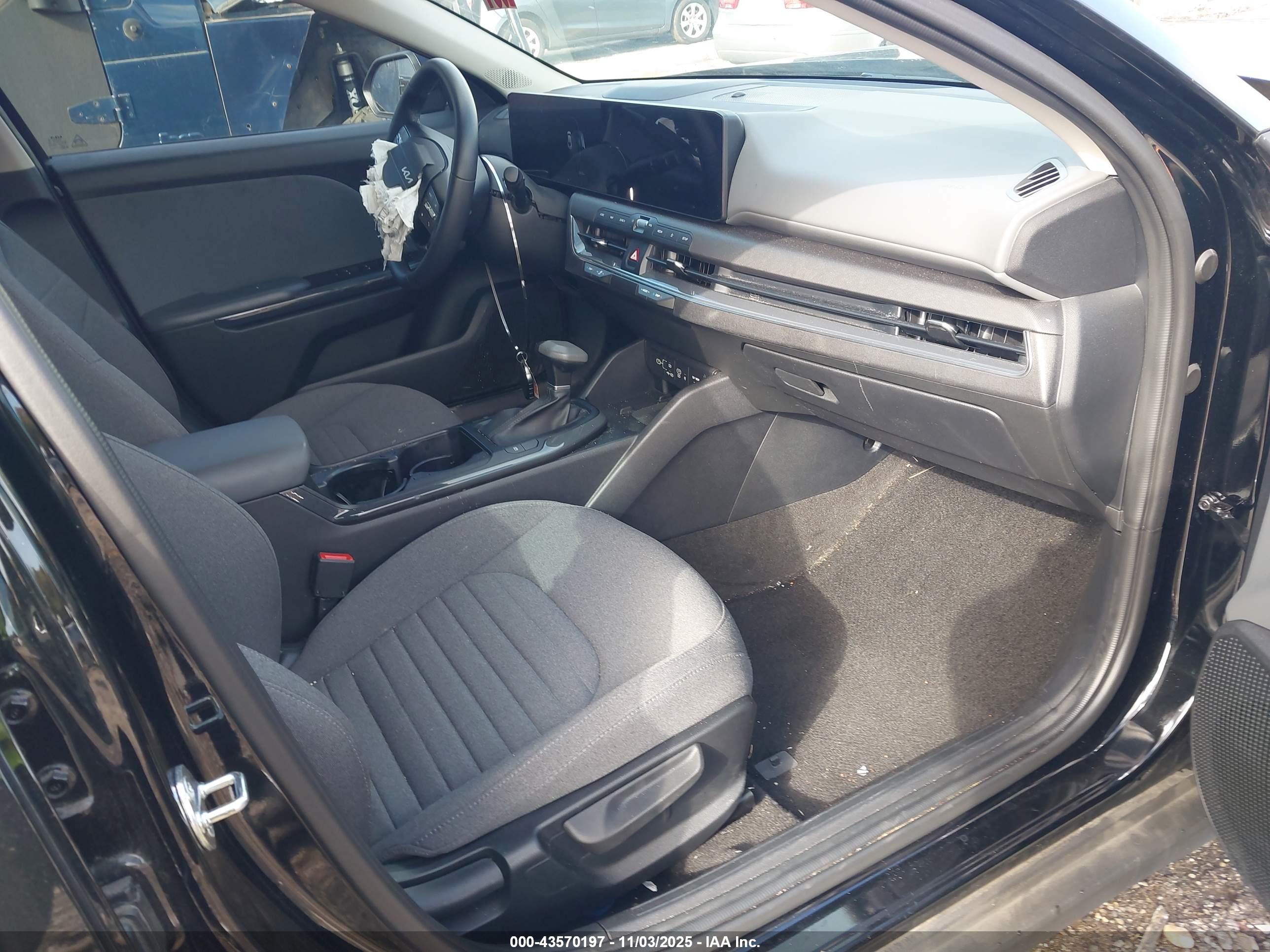 KIA K4 image 5