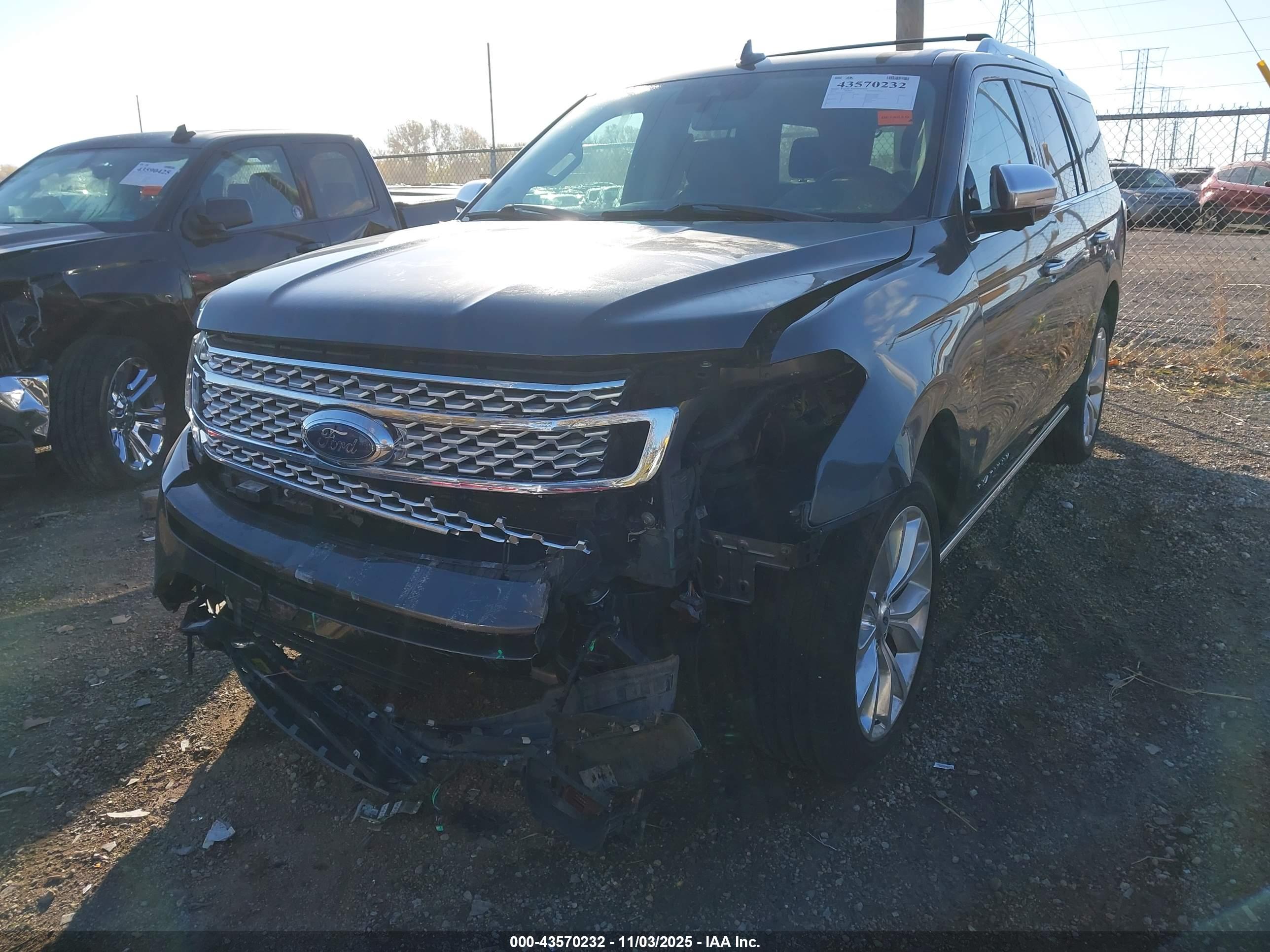 FORD EXPEDITION image 6