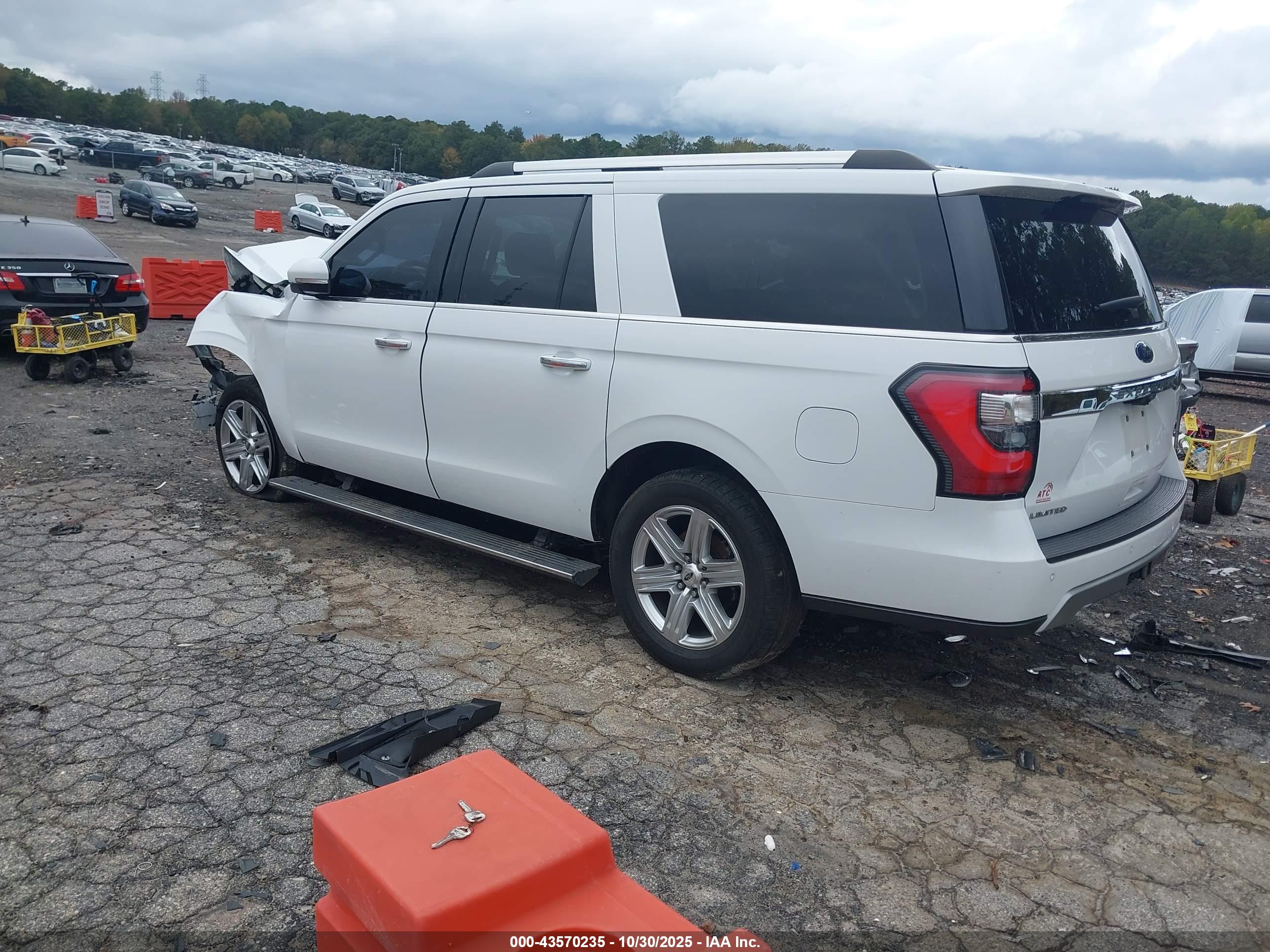FORD EXPEDITION image 3