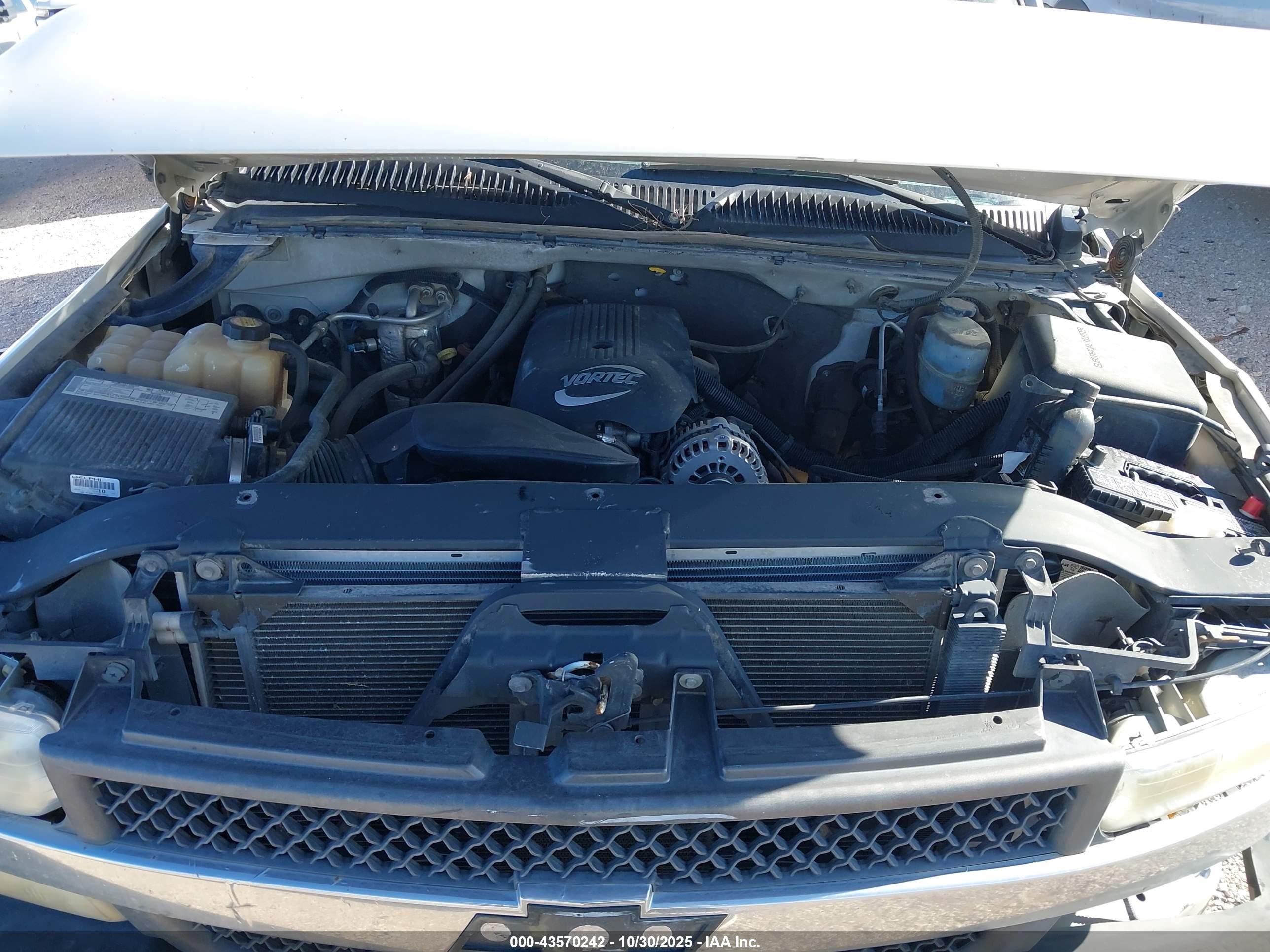 CHEVROLET SILVERADO image 10