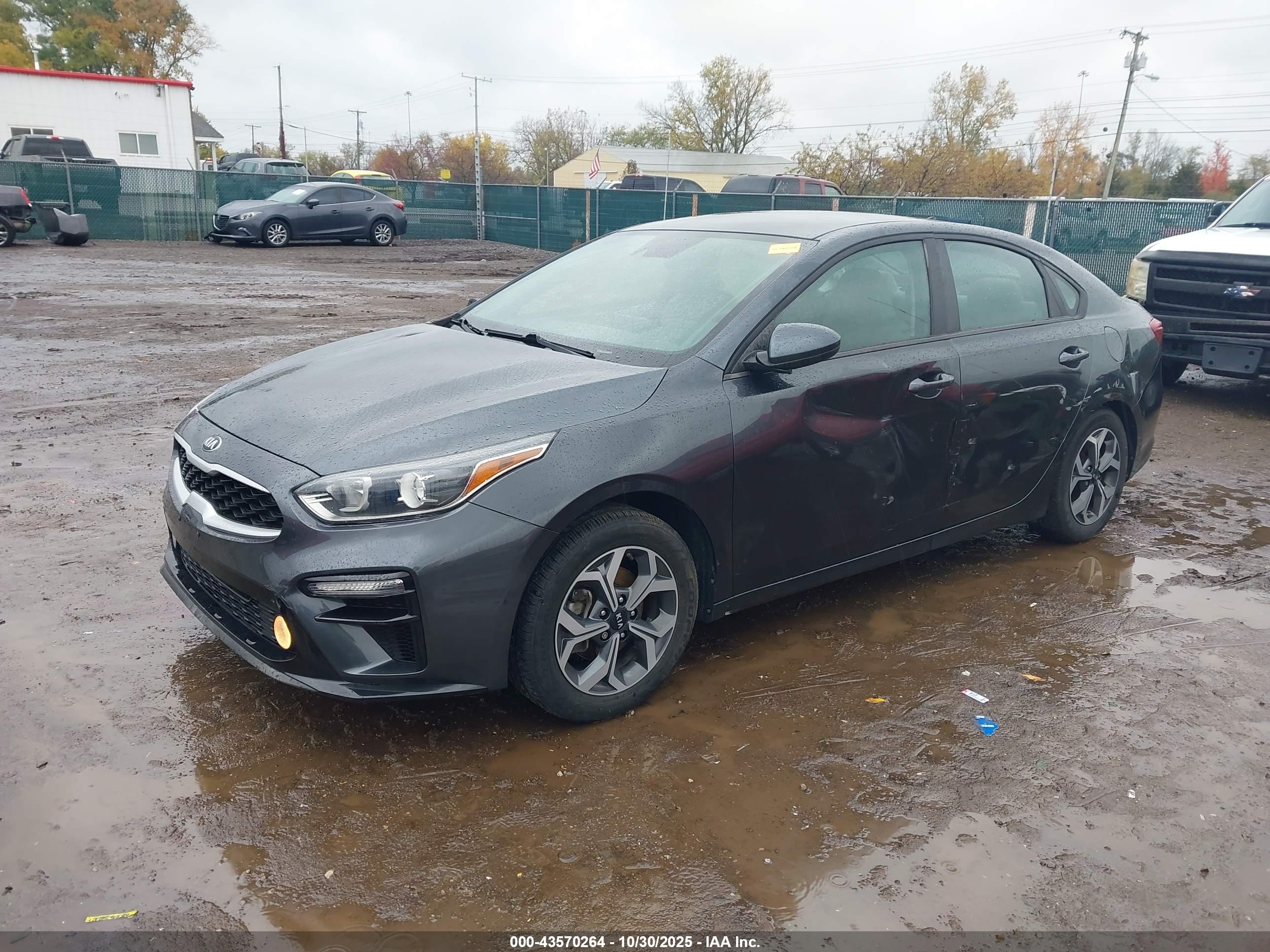 KIA FORTE image 2