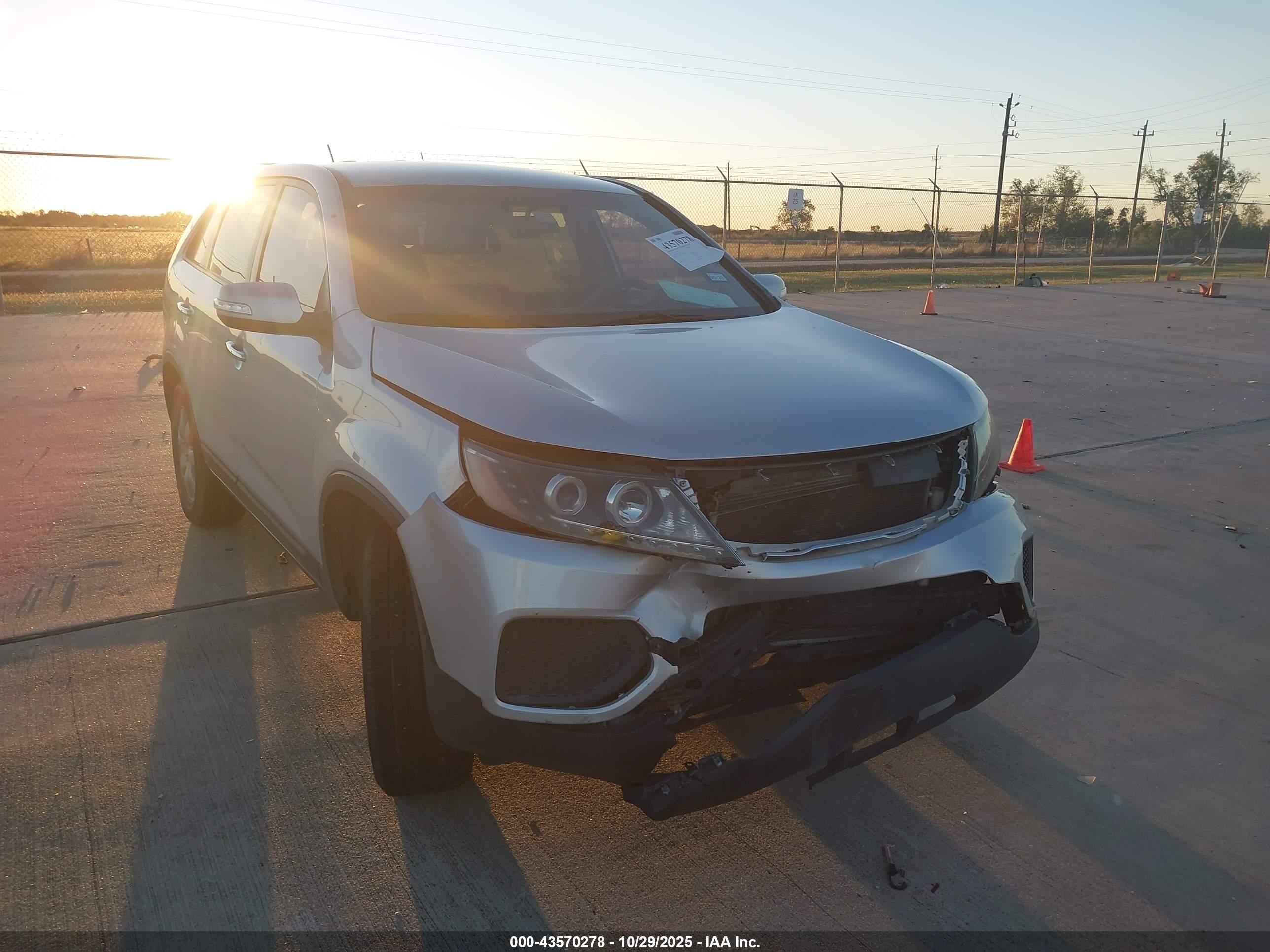 KIA SORENTO image 6
