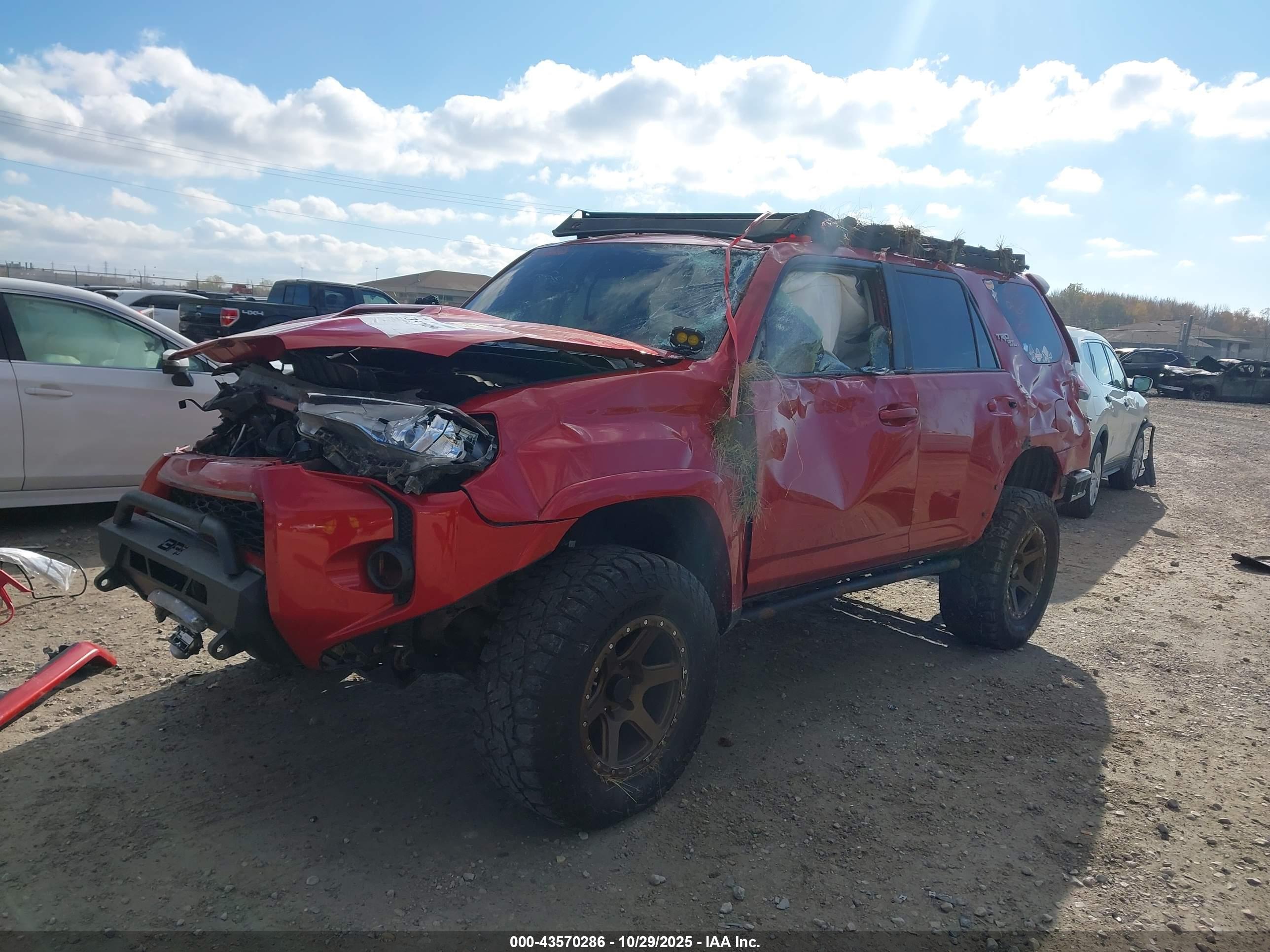 TOYOTA 4RUNNER image 2