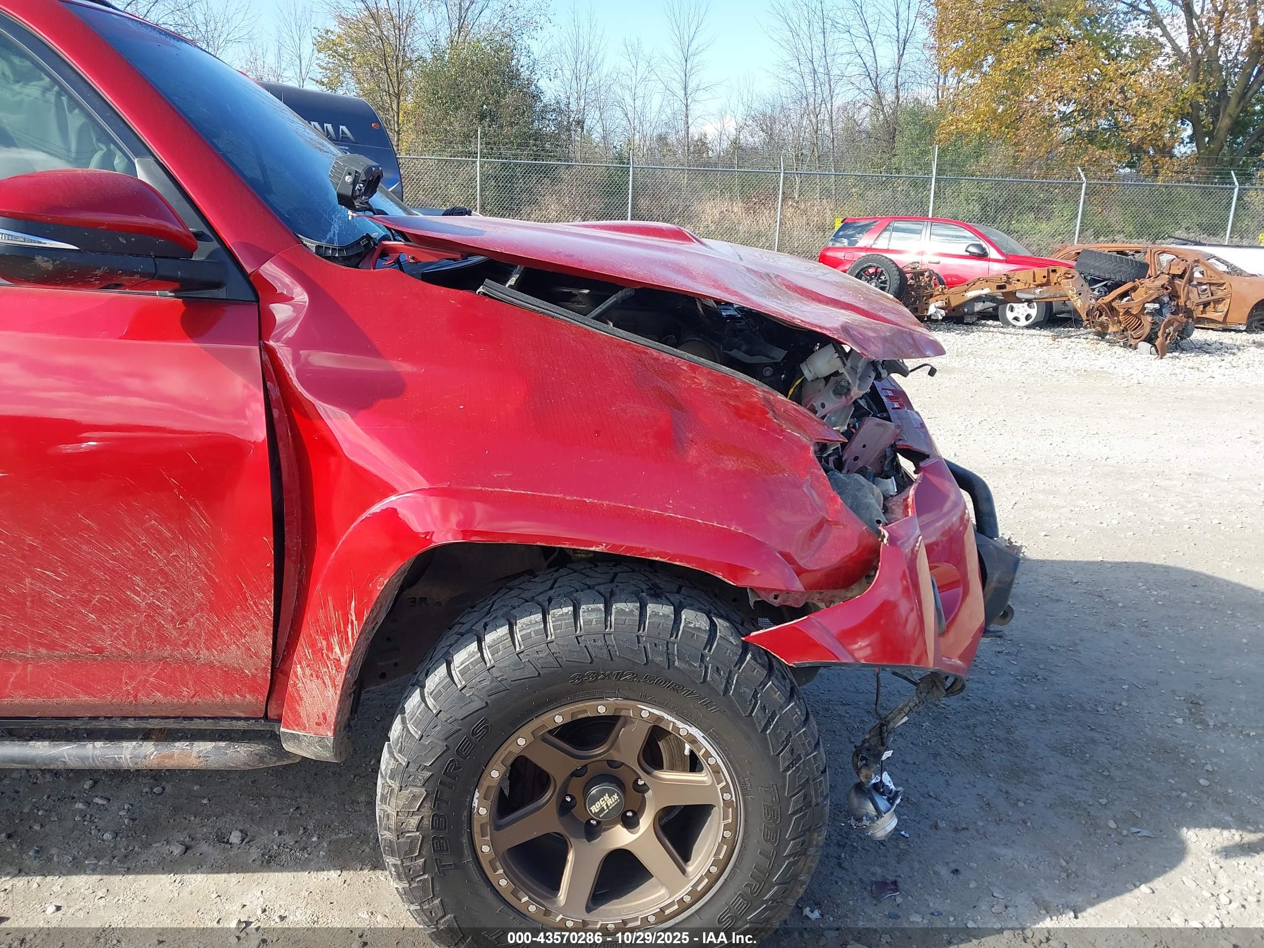 TOYOTA 4RUNNER image 6