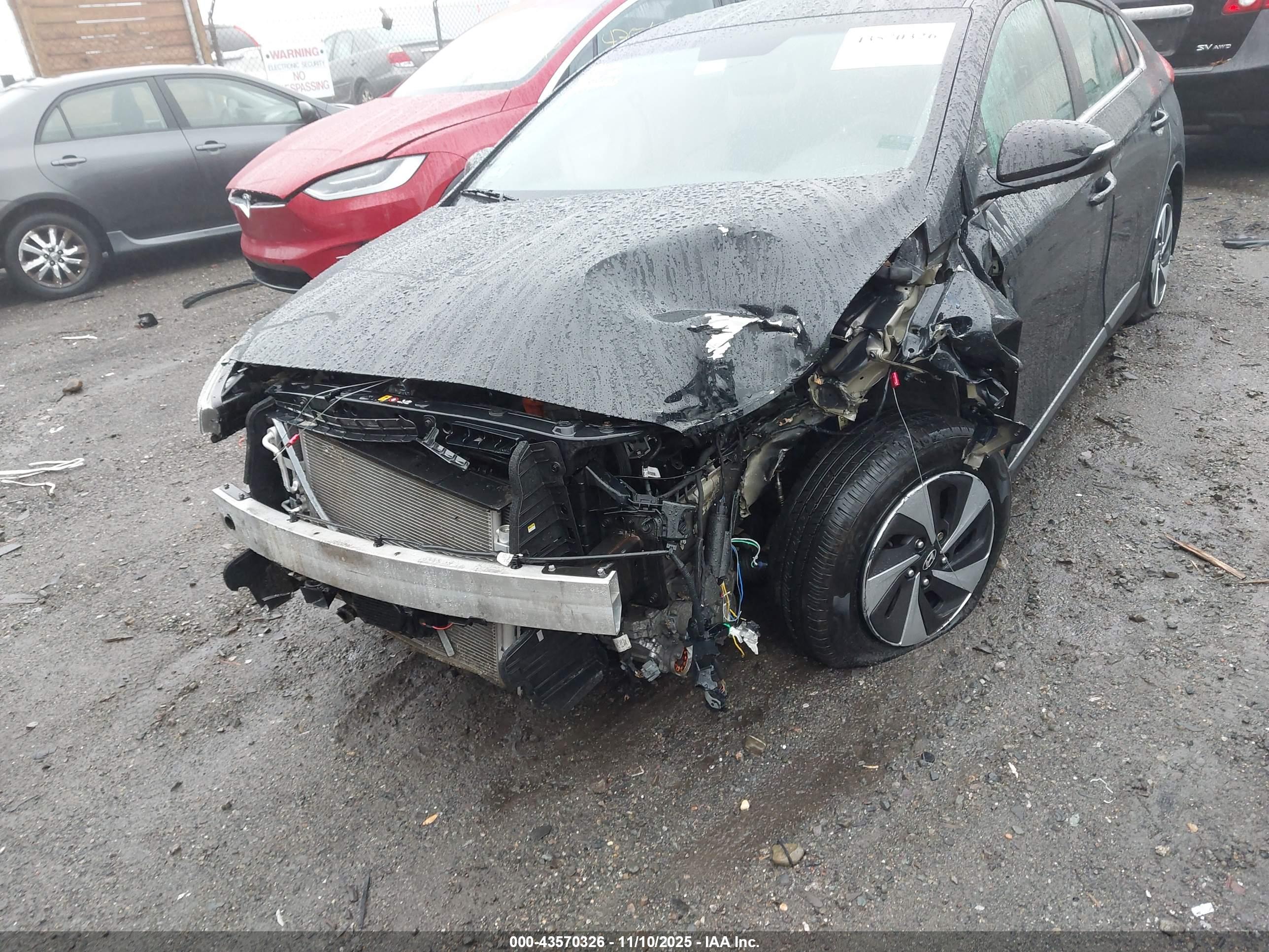 HYUNDAI IONIQ image 10
