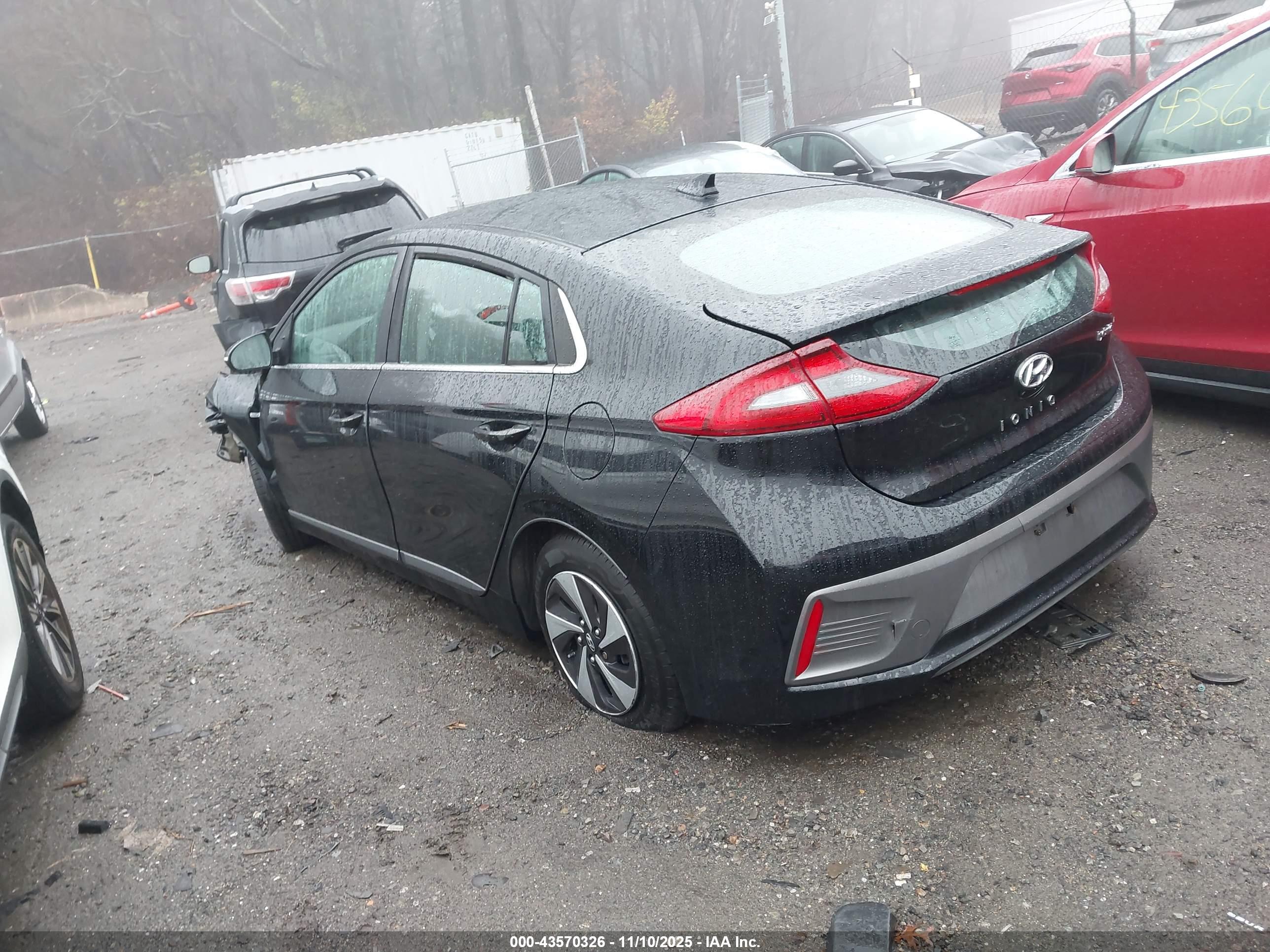 HYUNDAI IONIQ image 3